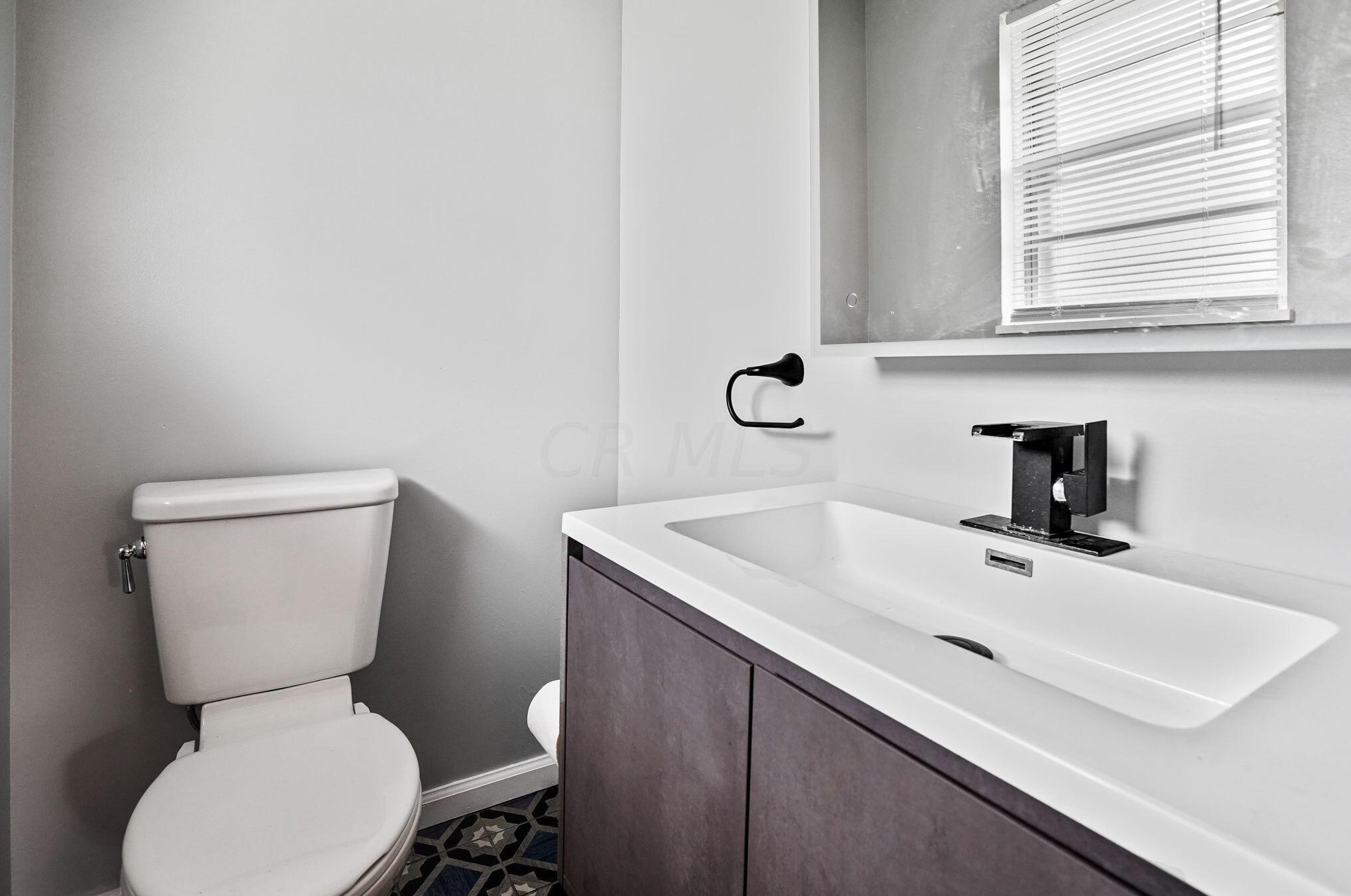 433 Flintwood Dr, Columbus OH 43230-2020 exterior