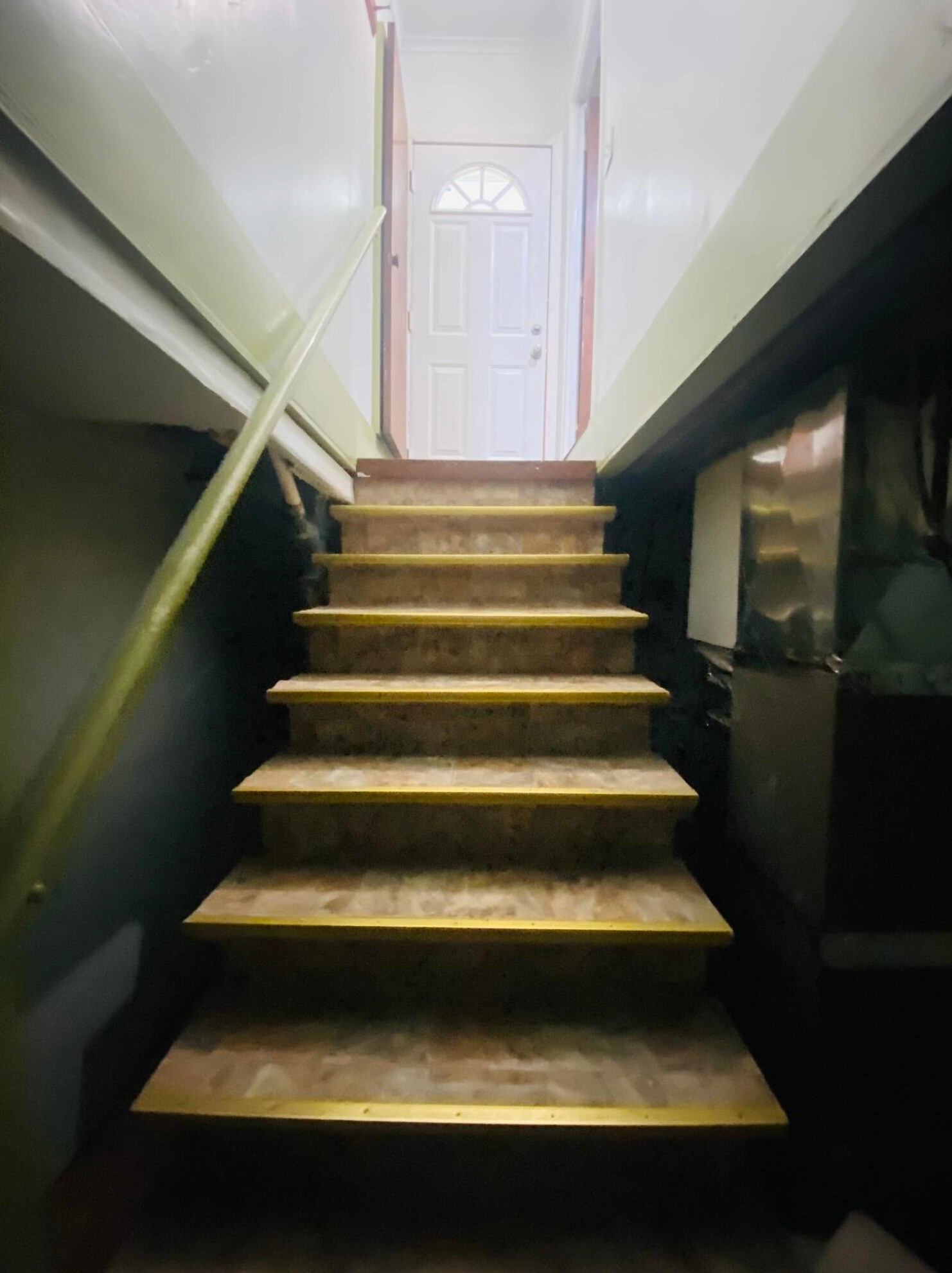 910 Byron Ave, Columbus OH  43227-1005 exterior