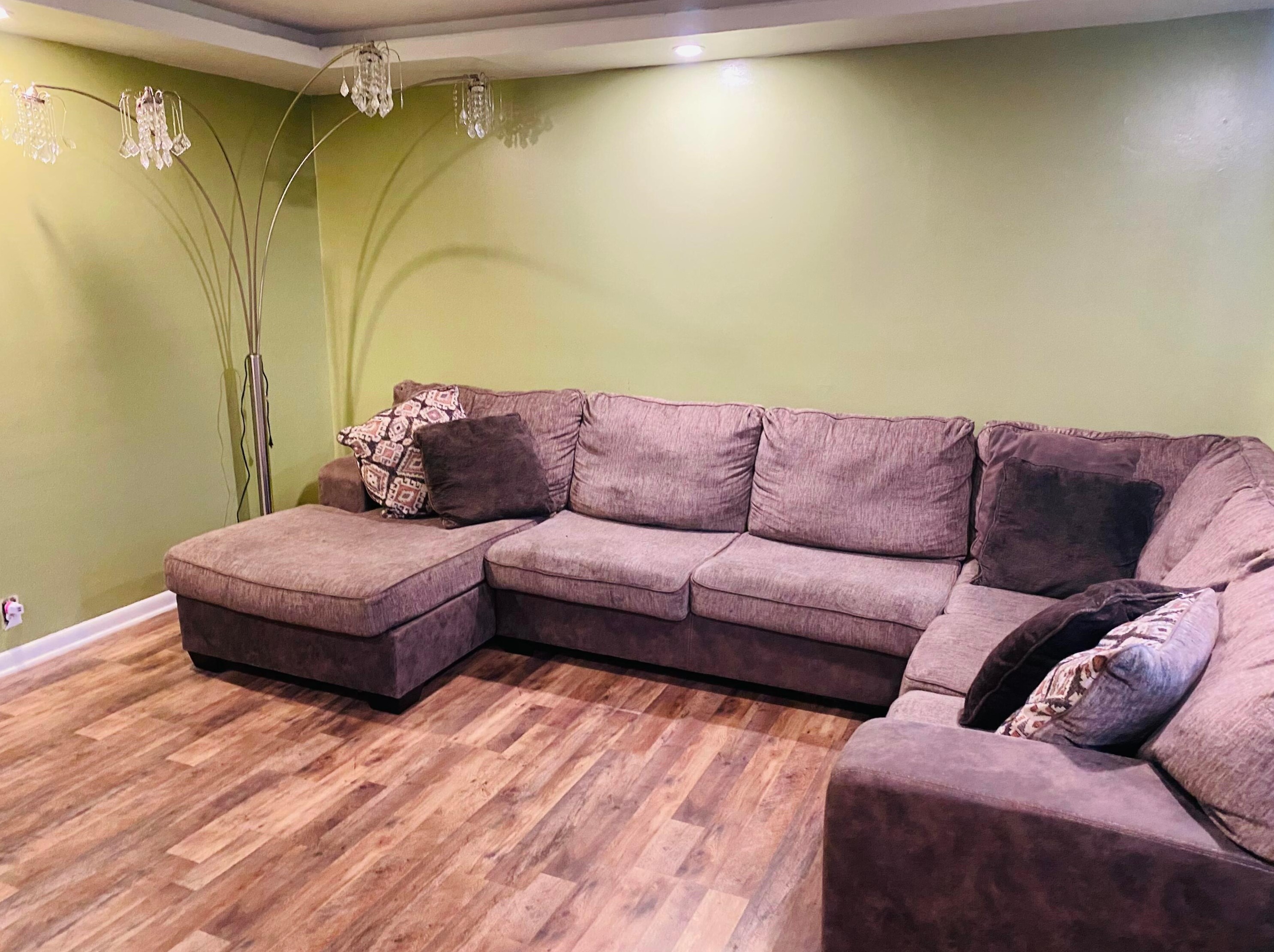 910 Byron Ave, Columbus OH  43227-1005 exterior