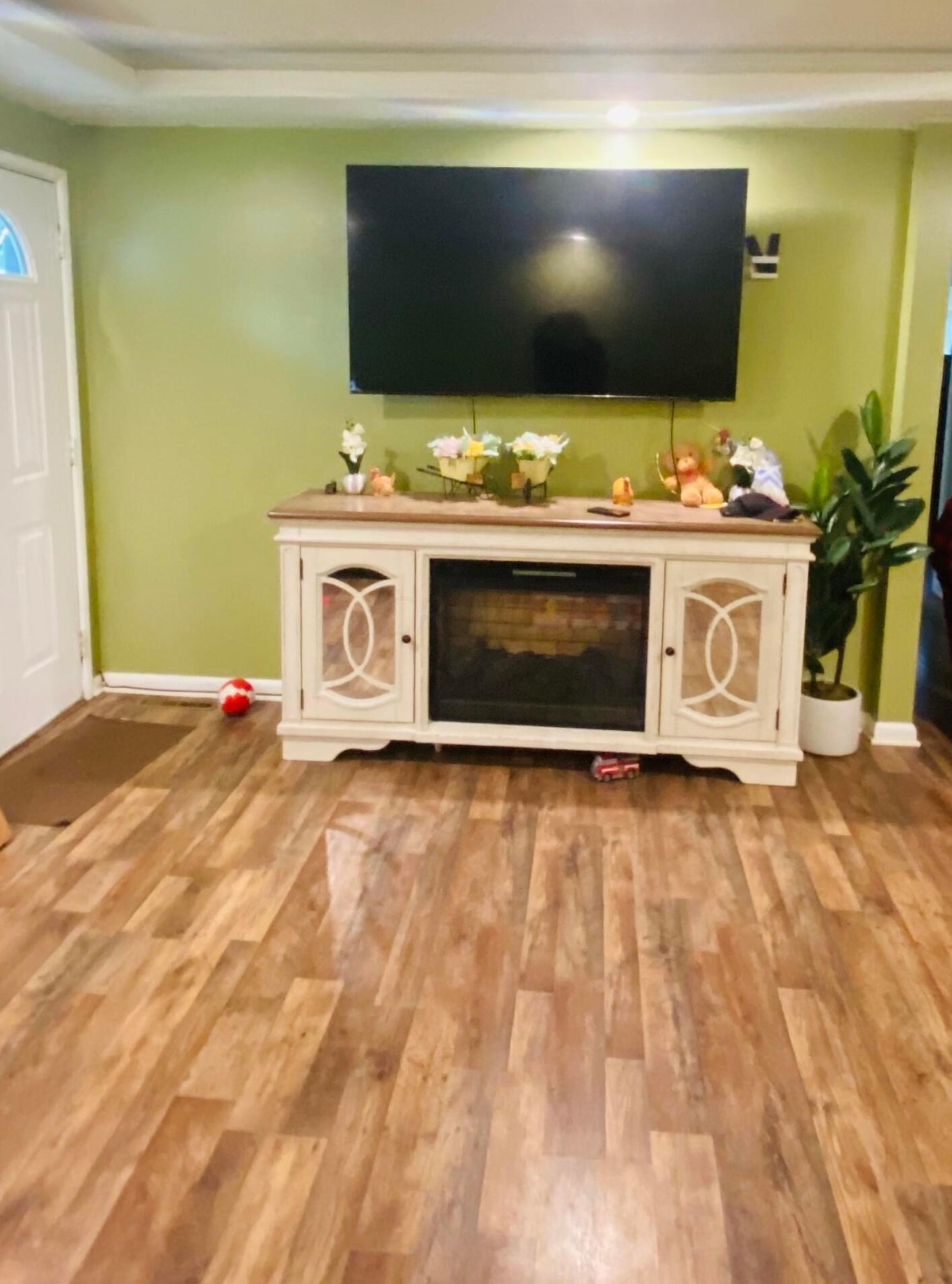 910 Byron Ave, Columbus OH  43227-1005 exterior