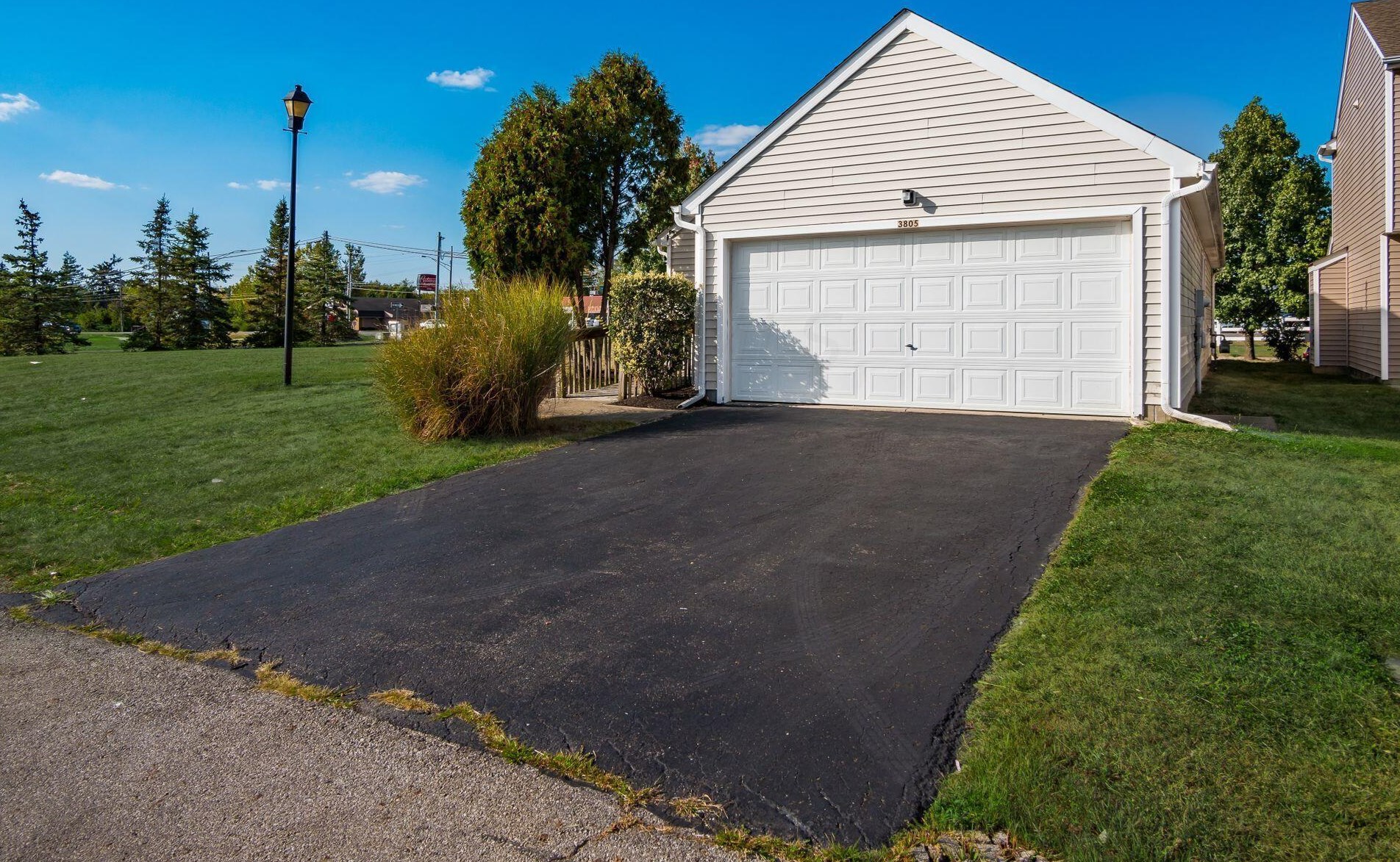 3805 Bay Village St, Columbus OH  43232-4969 exterior