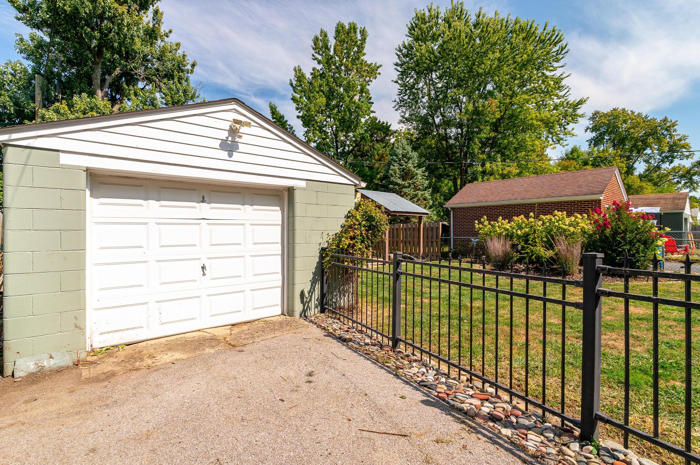 330 Weisheimer Rd, Columbus OH 43214-2146 exterior