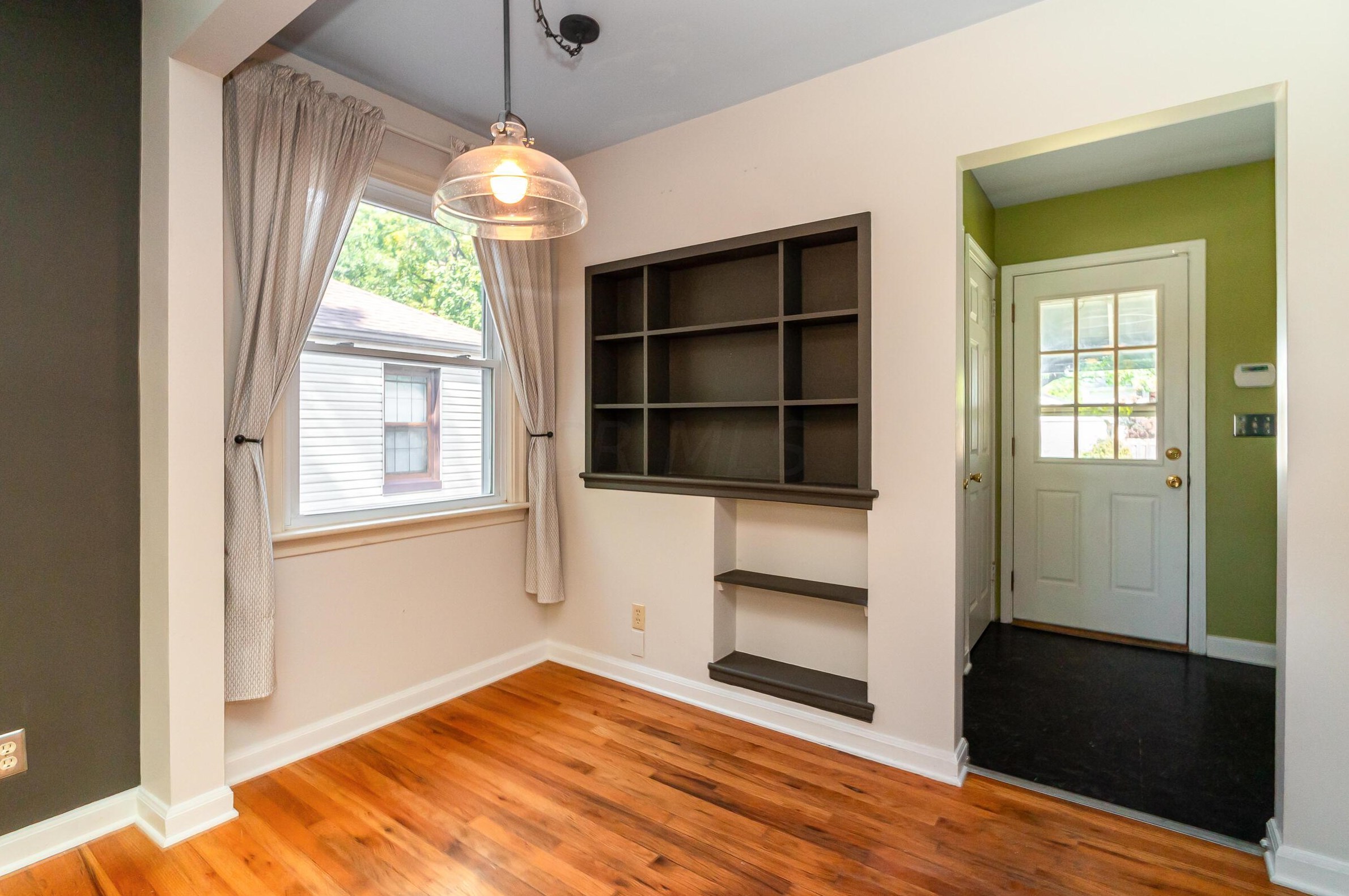 330 Weisheimer Rd, Columbus OH 43214-2146 exterior