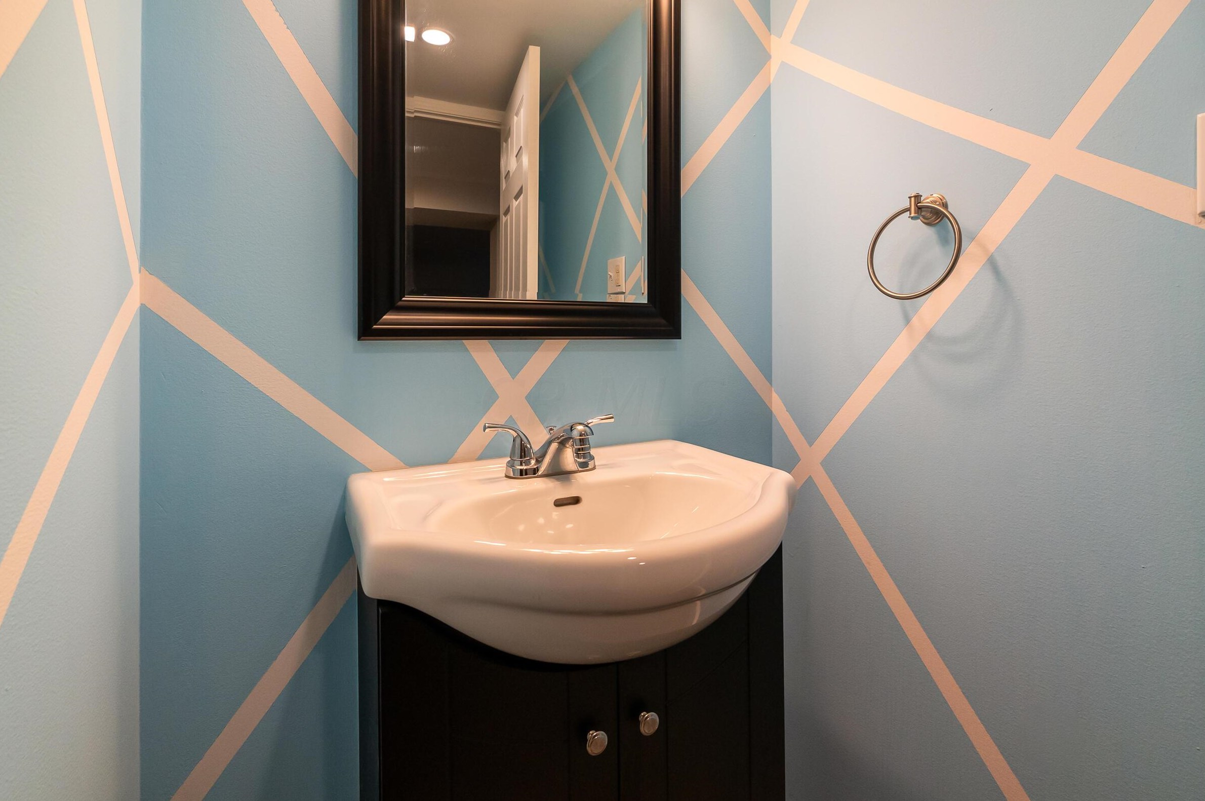 330 Weisheimer Rd, Columbus OH 43214-2146 exterior