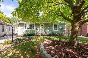 330 Weisheimer Rd, Columbus OH 43214-2146 exterior