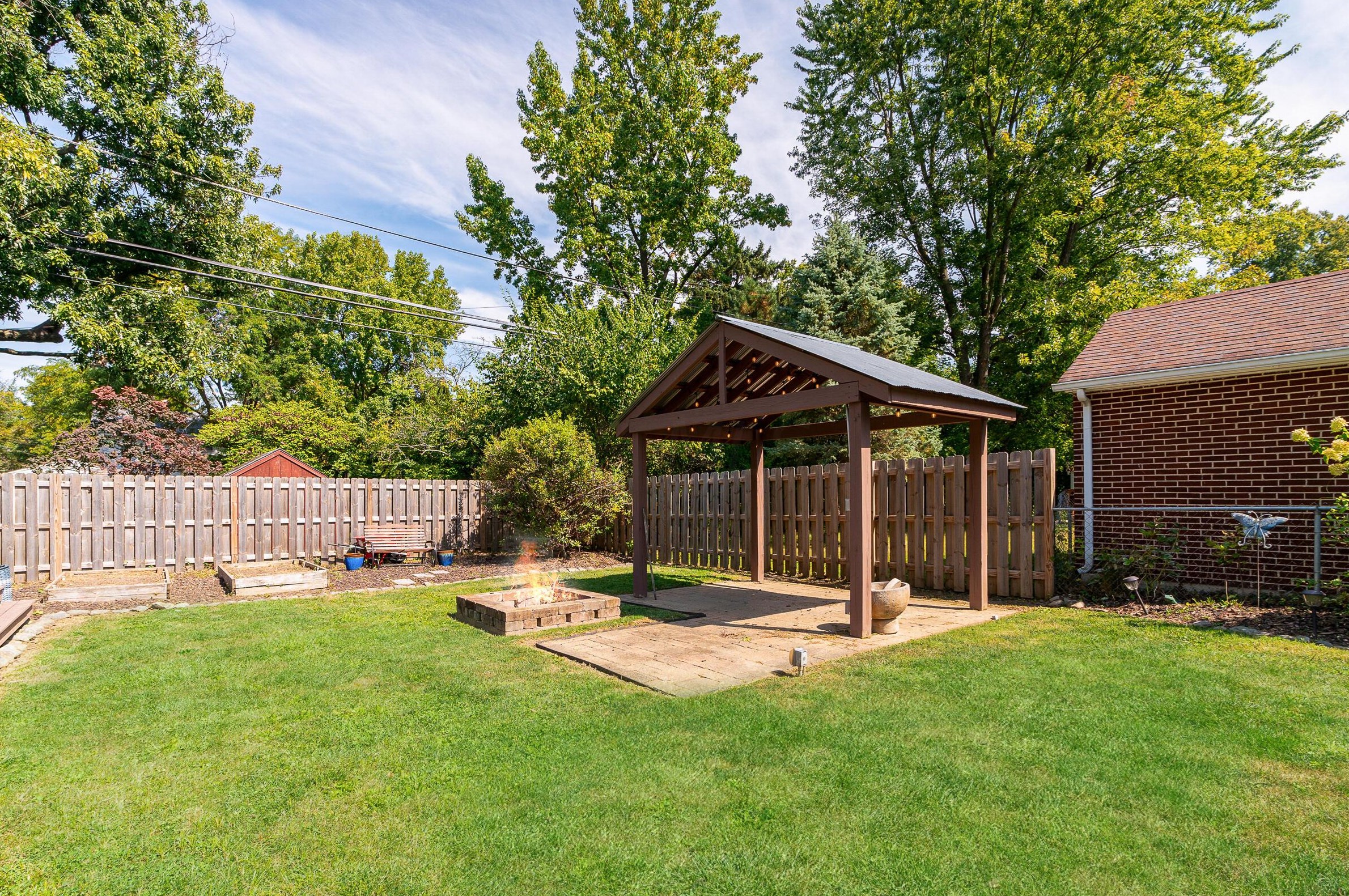 330 Weisheimer Rd, Columbus OH 43214-2146 exterior