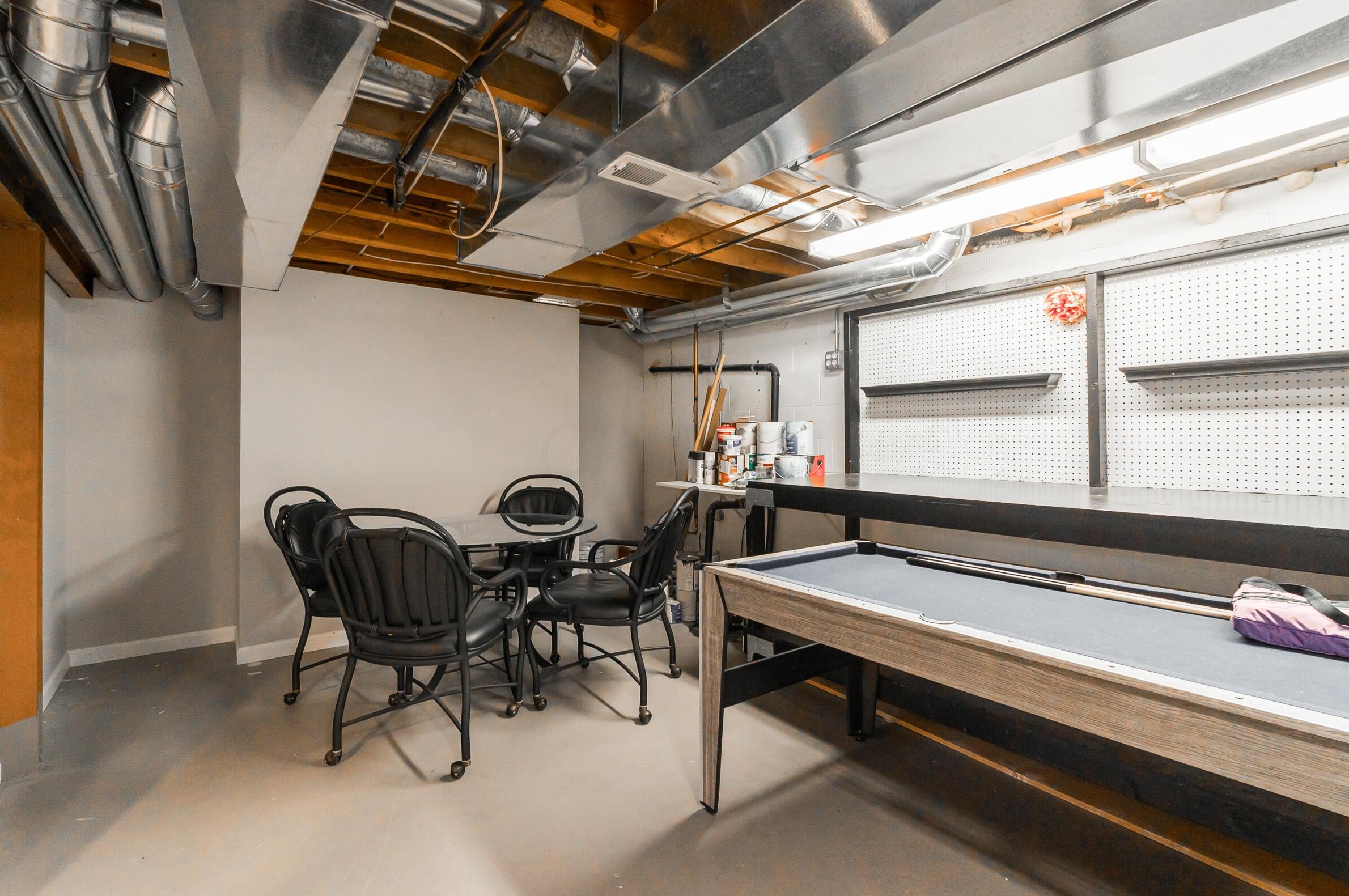 330 Weisheimer Rd, Columbus OH 43214-2146 exterior