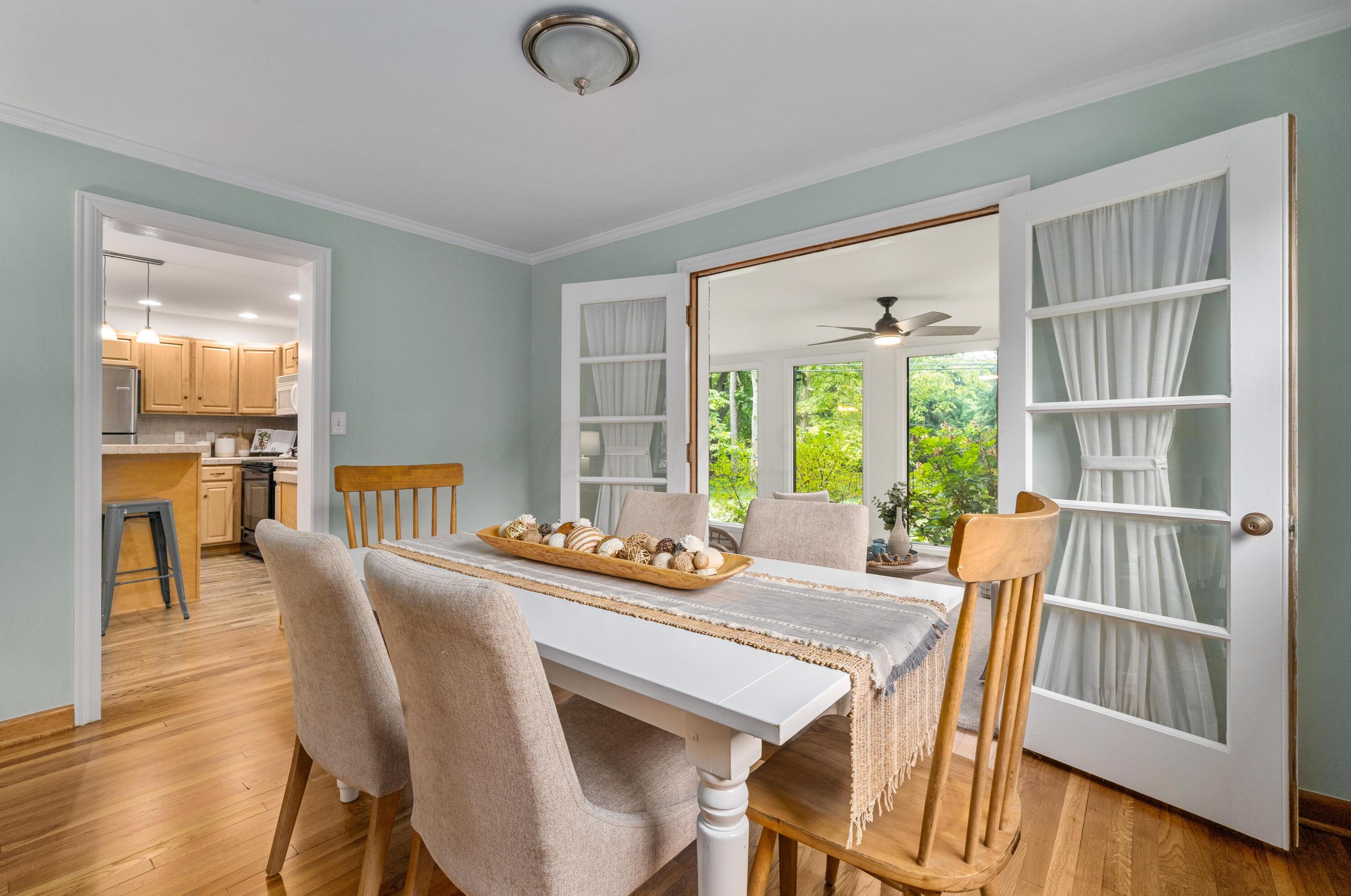 149 Ceramic Dr, Columbus OH 43214-3003 exterior