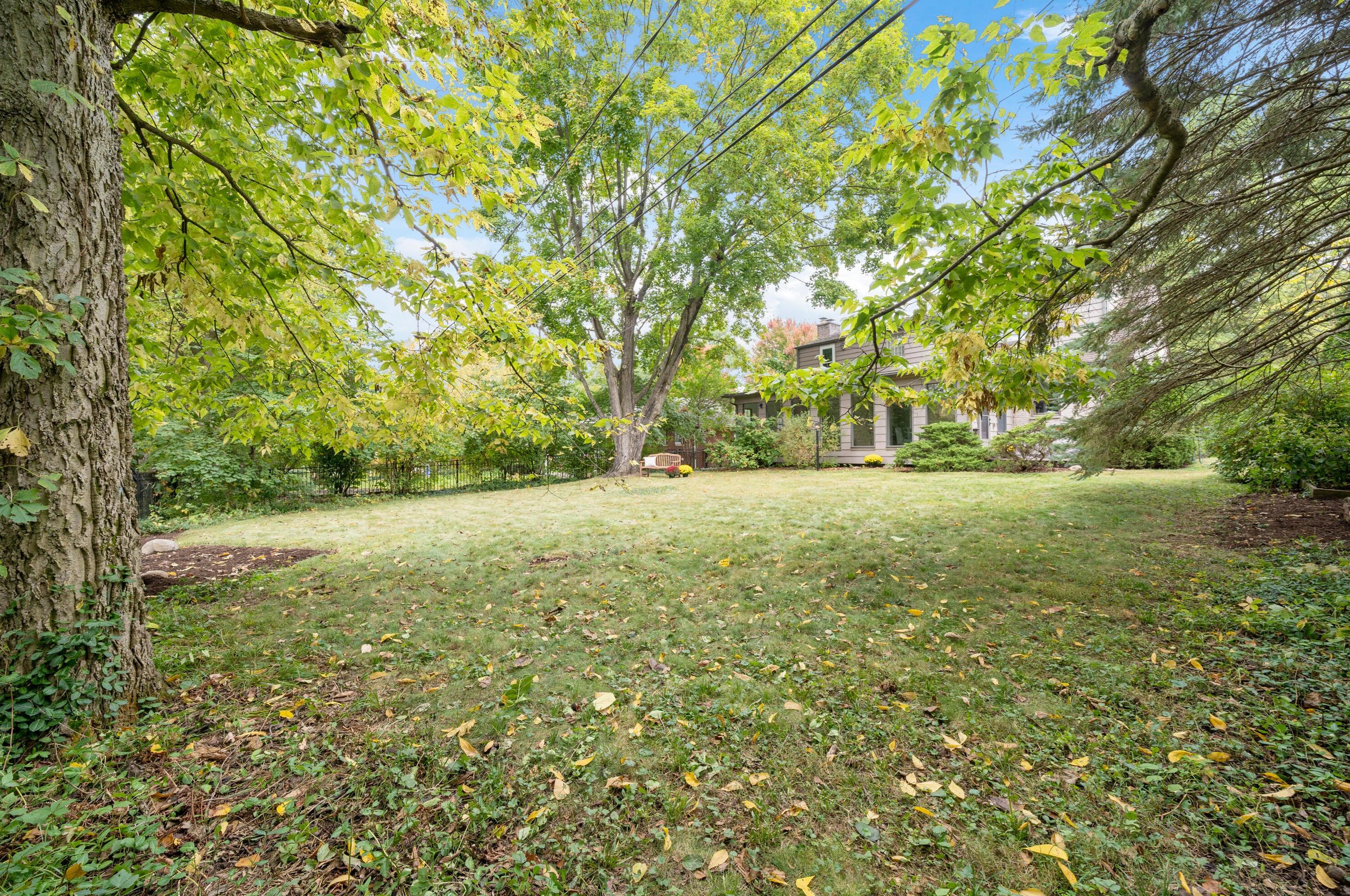 149 Ceramic Dr, Columbus OH 43214-3003 exterior