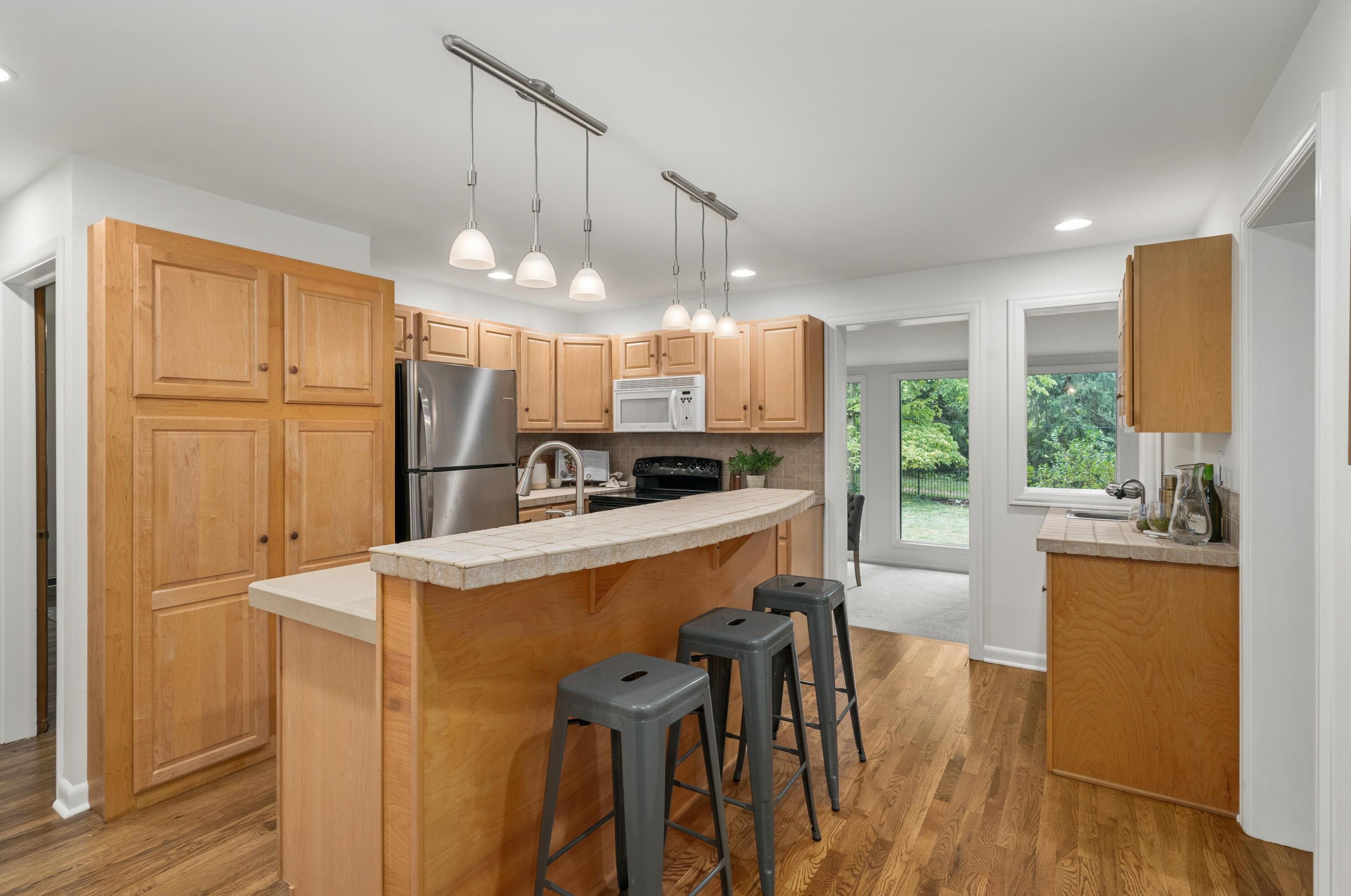 149 Ceramic Dr, Columbus OH 43214-3003 exterior