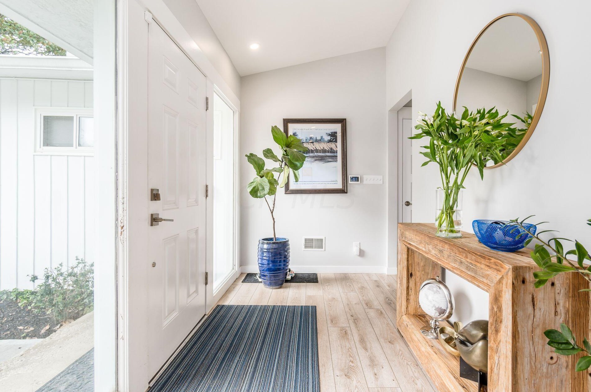 1800 Merriweather Dr, Columbus OH 43221-1326 exterior