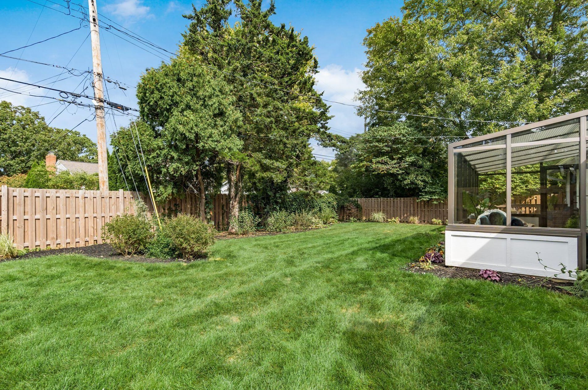 1800 Merriweather Dr, Columbus OH 43221-1326 exterior