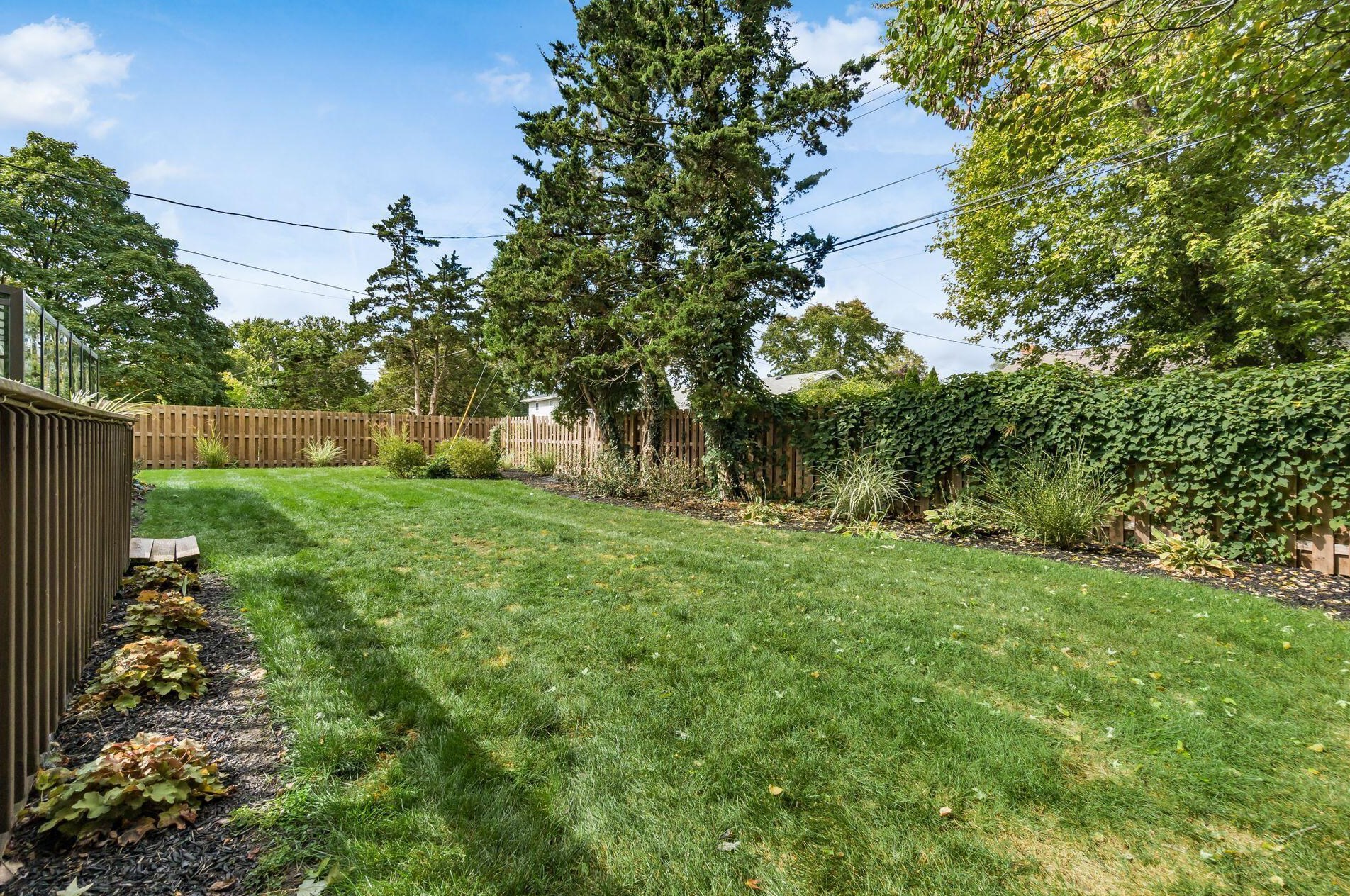 1800 Merriweather Dr, Columbus OH 43221-1326 exterior