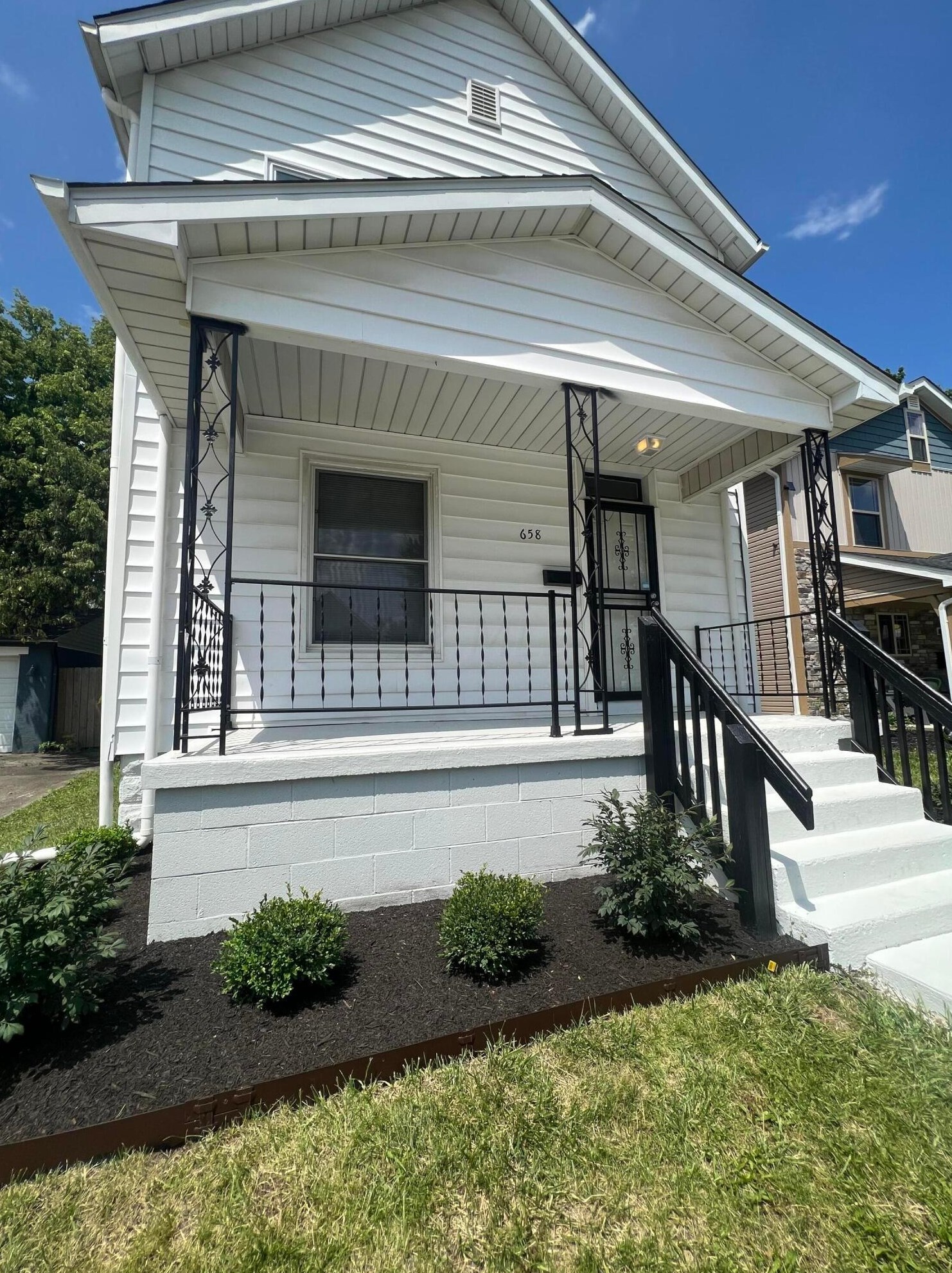 658 Stewart Ave, Columbus OH  43206-2974 exterior