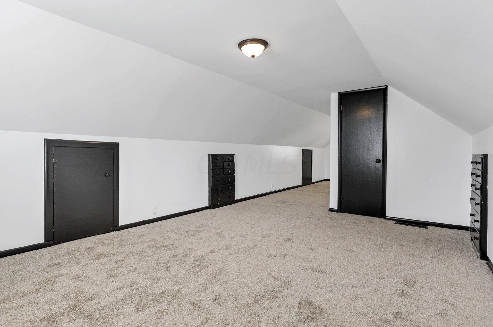 188 Clarendon Ave, Columbus OH 43223-1007 exterior