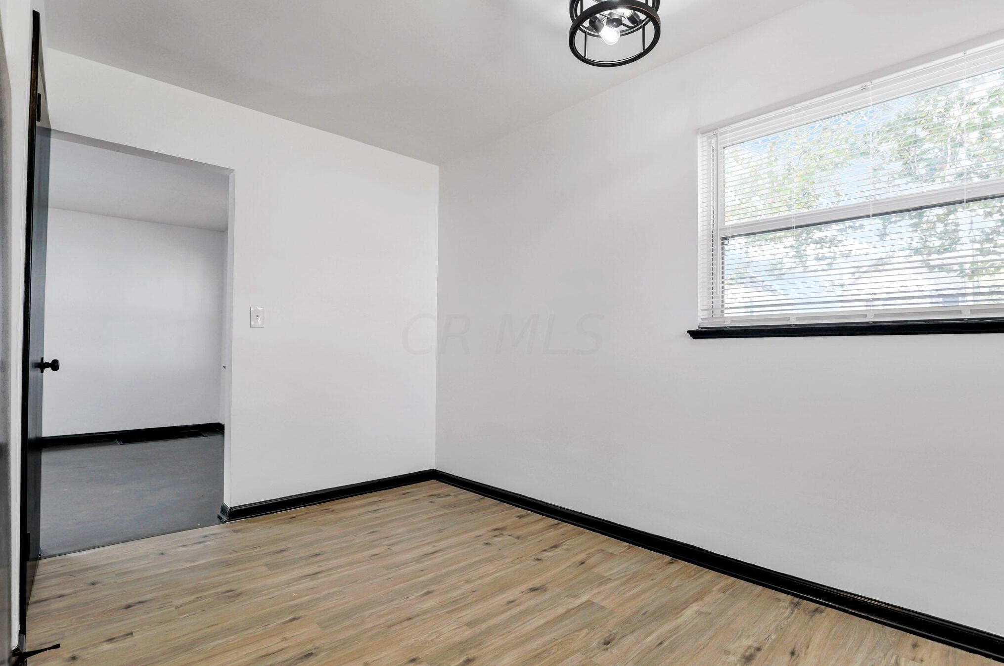 188 Clarendon Ave, Columbus OH 43223-1007 exterior