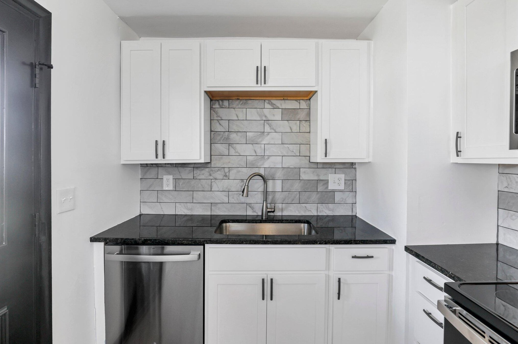 188 Clarendon Ave, Columbus OH 43223-1007 exterior