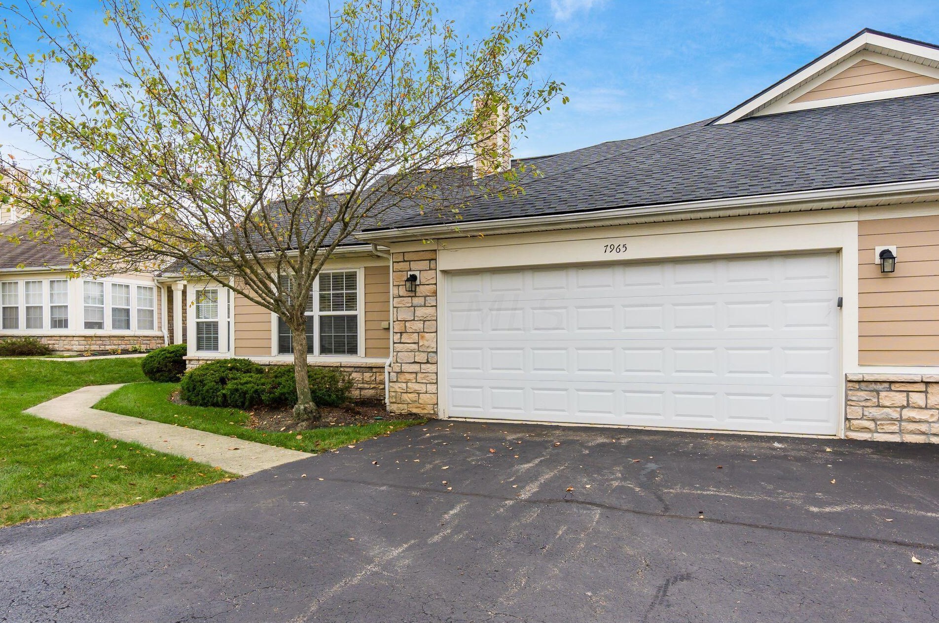 7965 Ravine Run Ln, Columbus OH 43235-6456 exterior