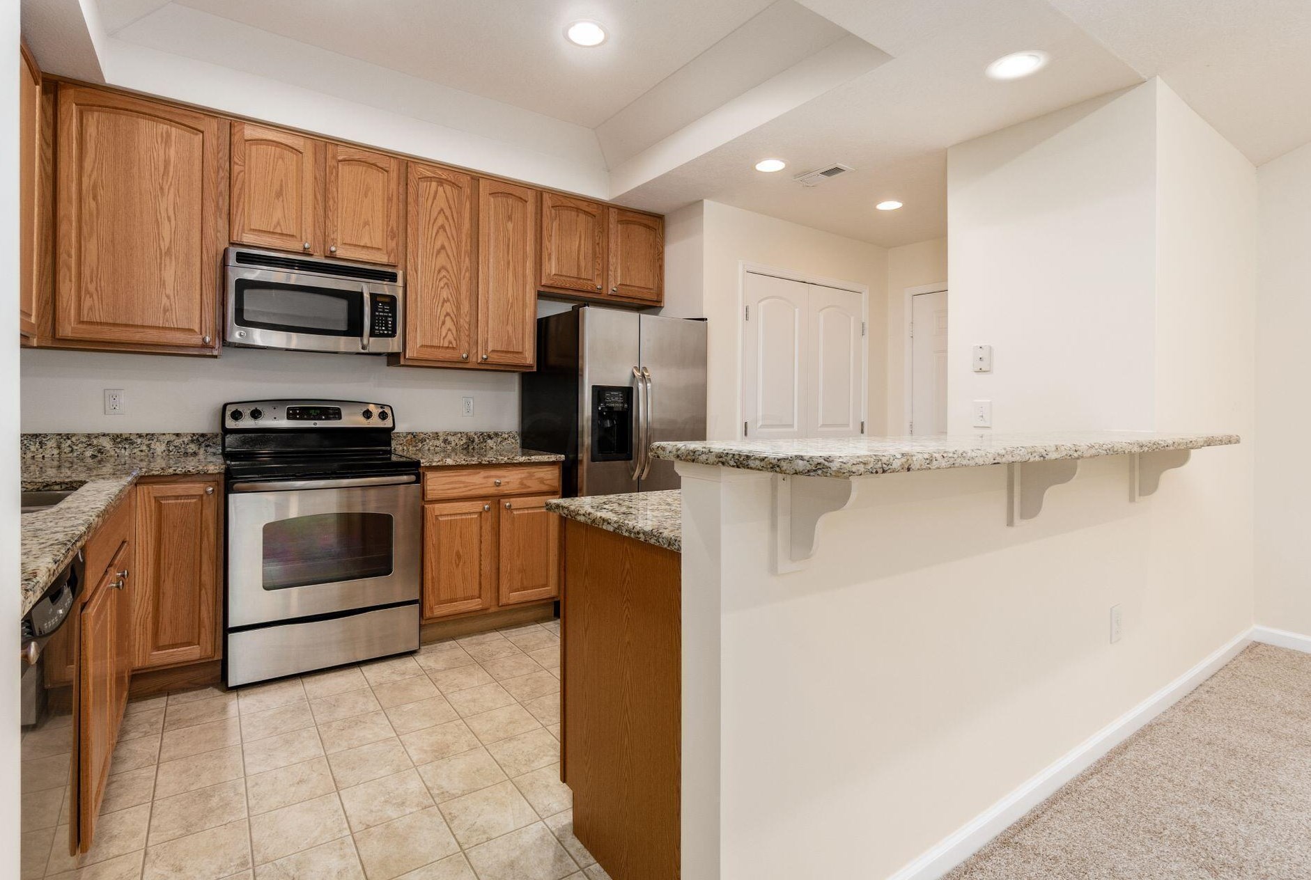 7965 Ravine Run Ln, Columbus OH 43235-6456 exterior