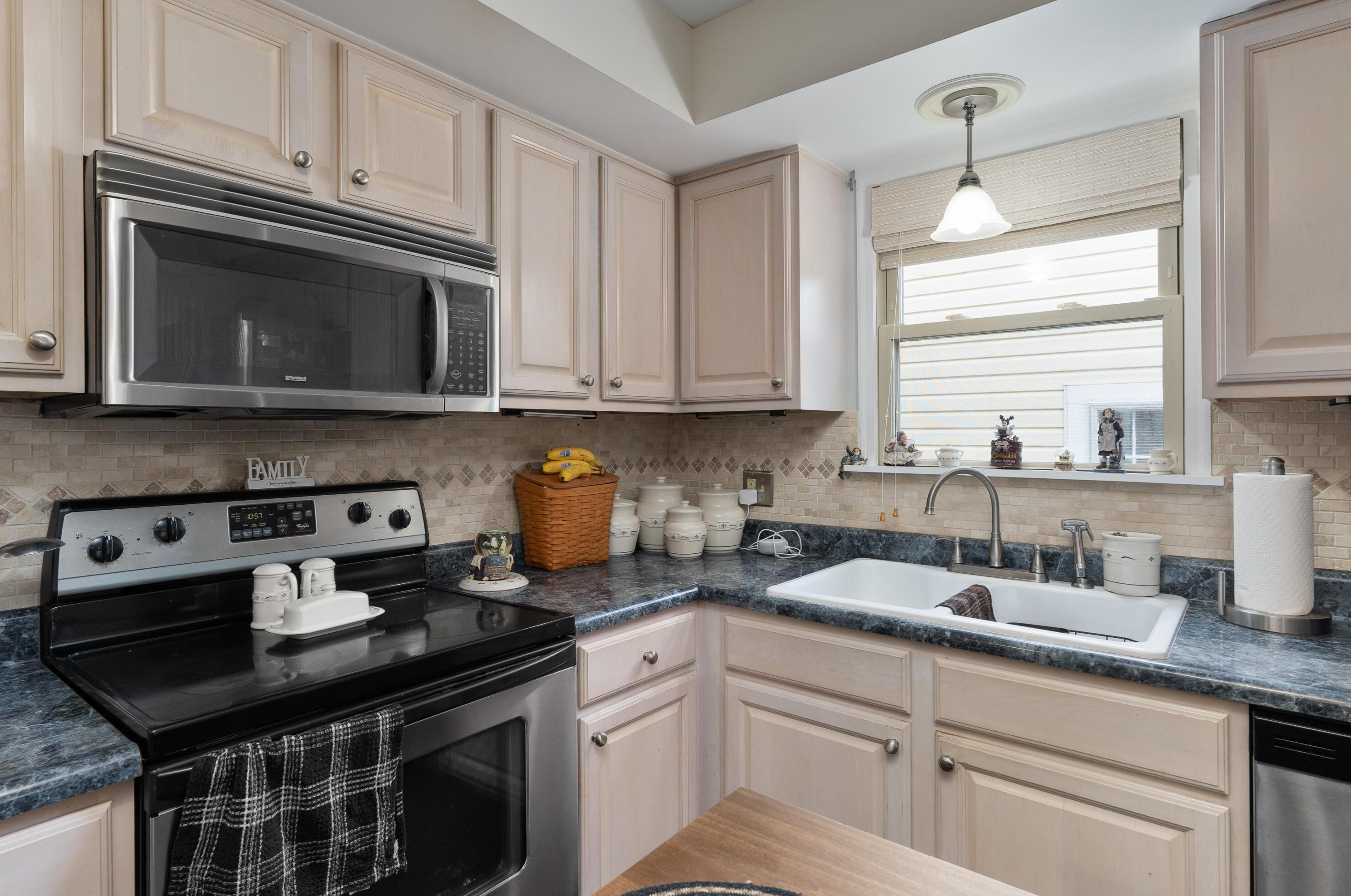 823 Franklin Ave, Lancaster OH  43130-2726 exterior