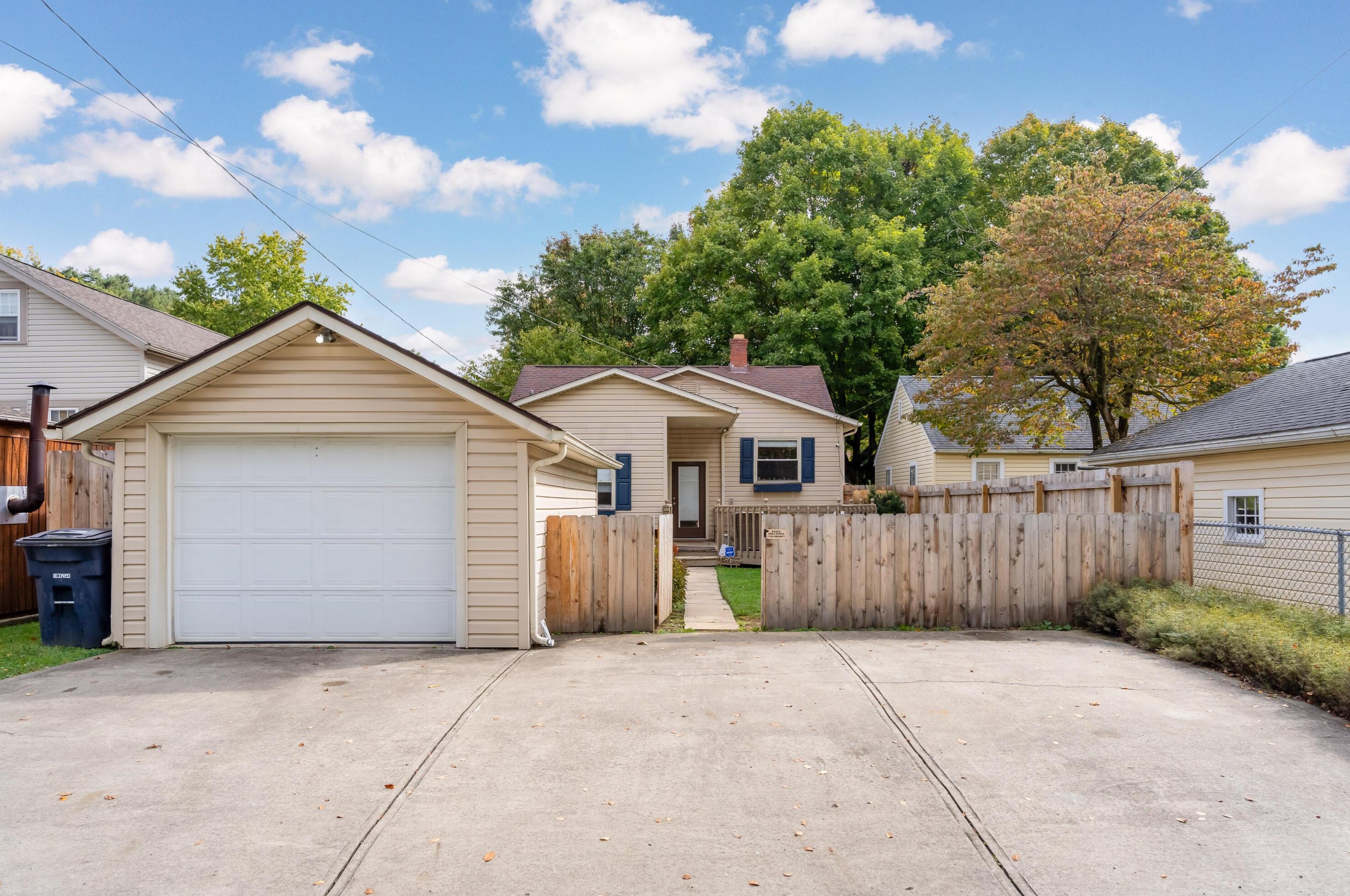 823 Franklin Ave, Lancaster OH  43130-2726 exterior