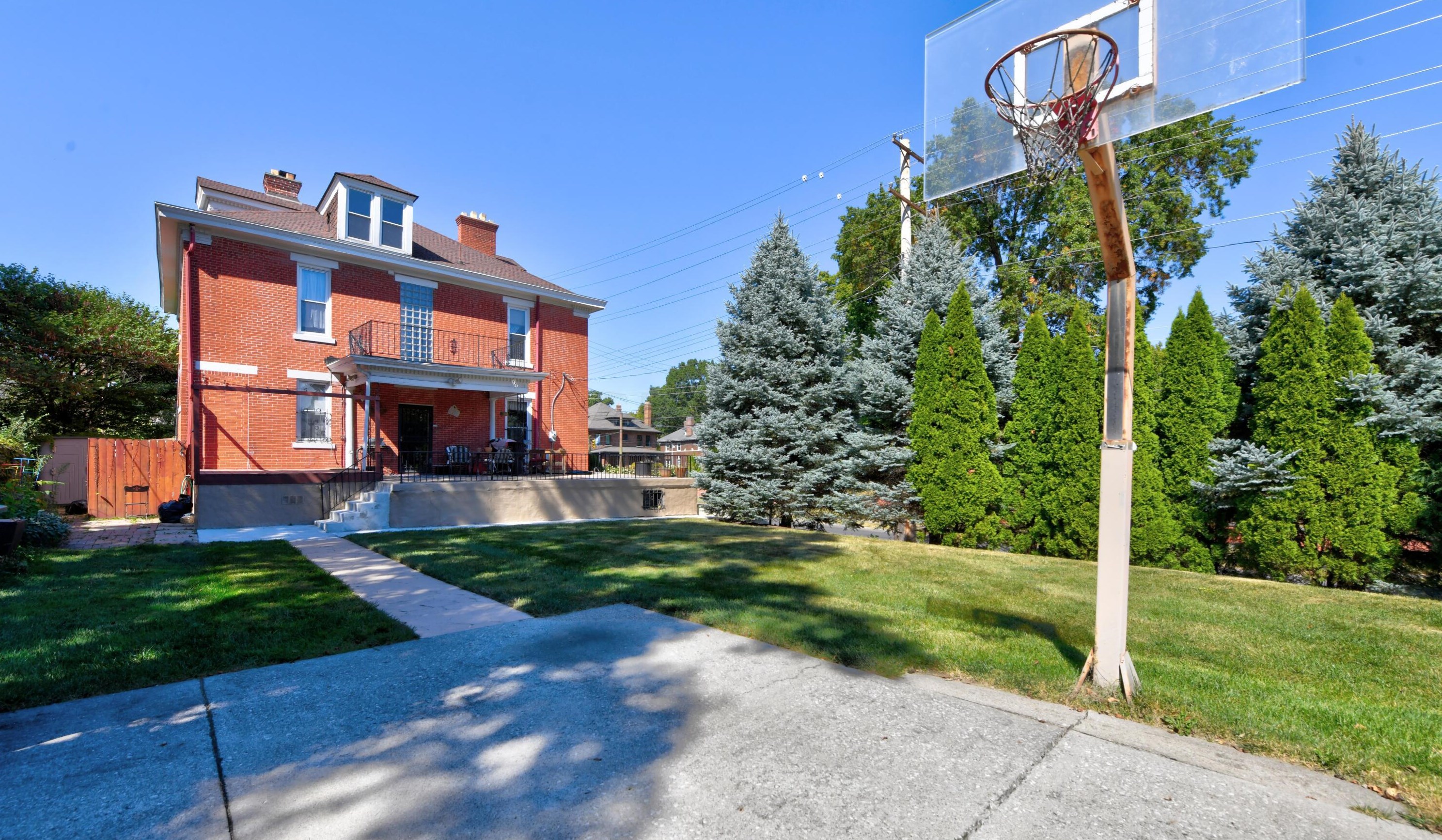 54 Woodland Ave, Columbus OH 43203-1279 exterior