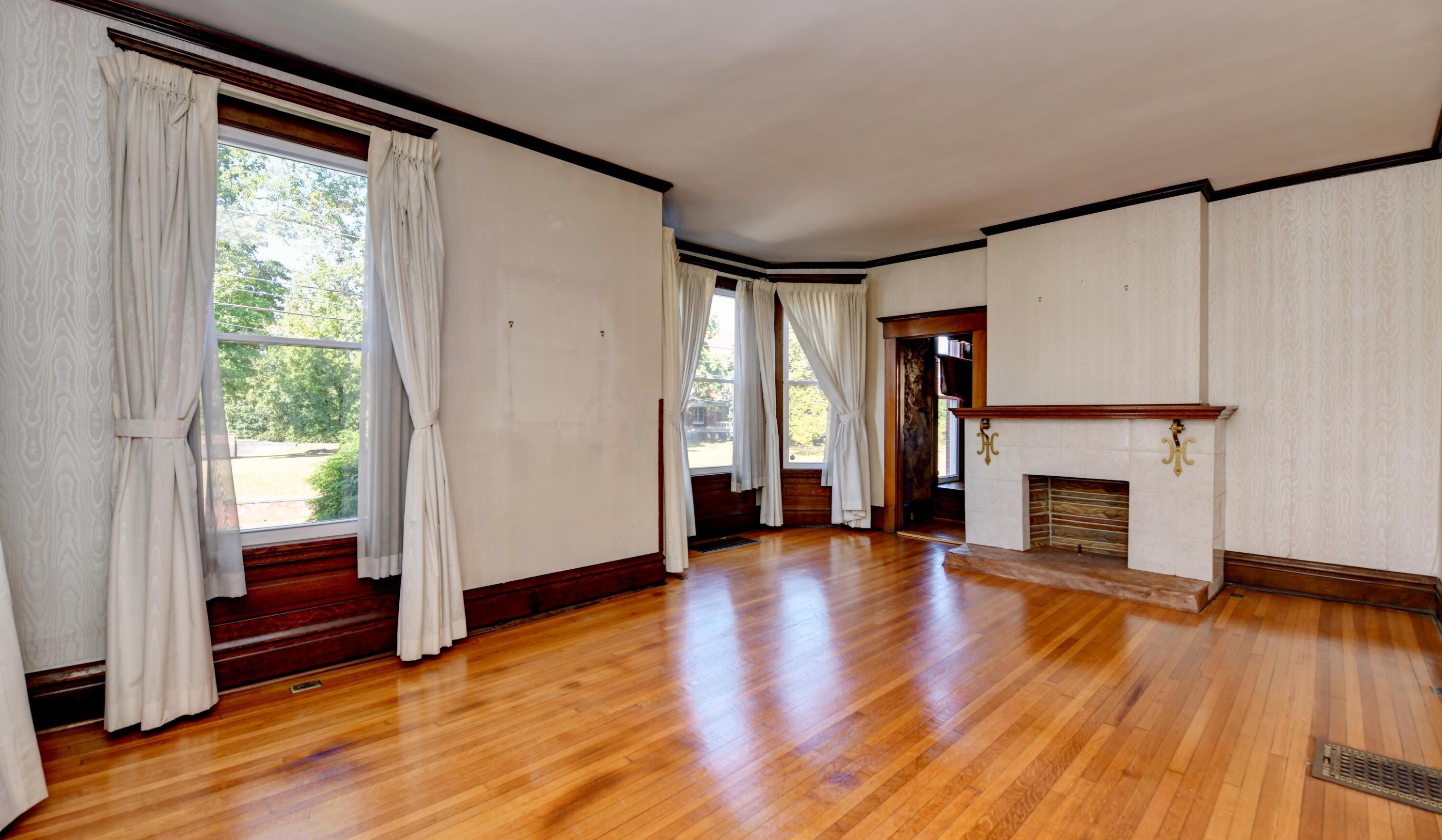 54 Woodland Ave, Columbus OH 43203-1279 exterior