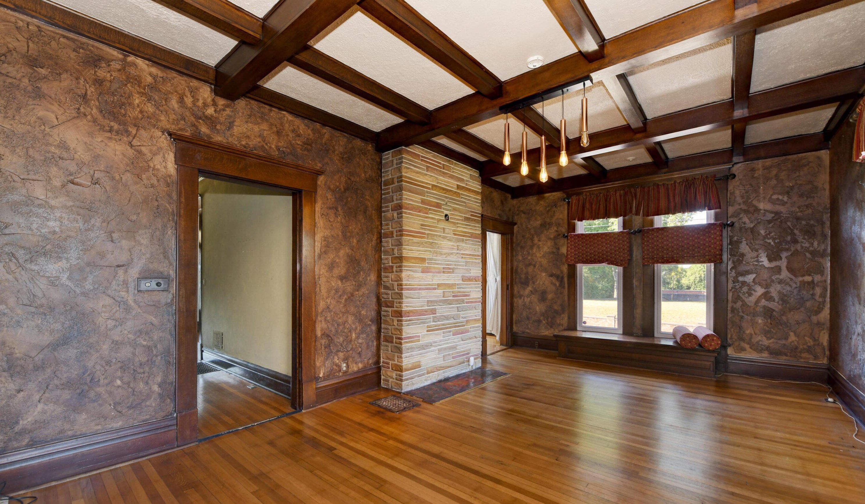 54 Woodland Ave, Columbus OH 43203-1279 exterior