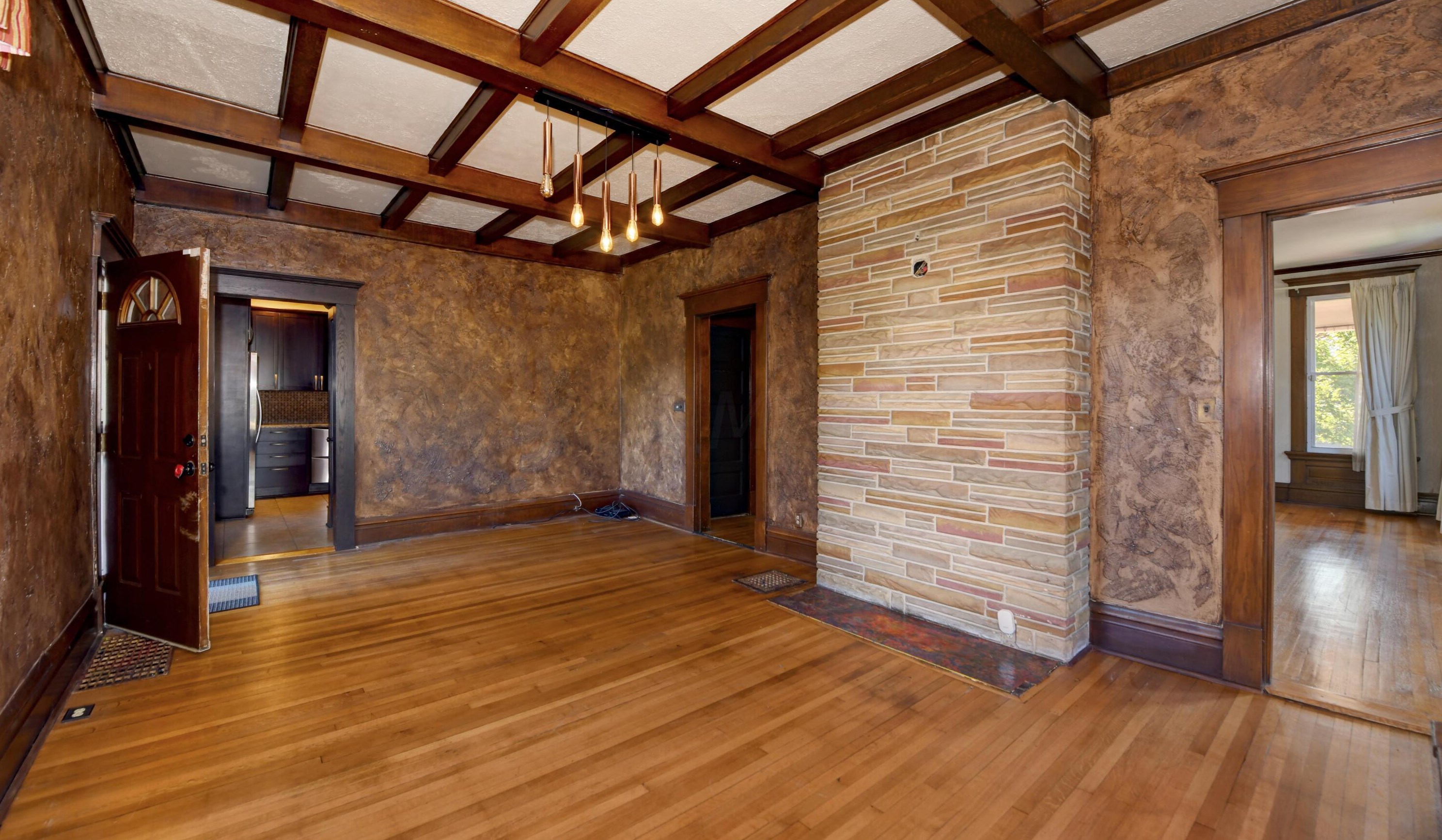 54 Woodland Ave, Columbus OH 43203-1279 exterior