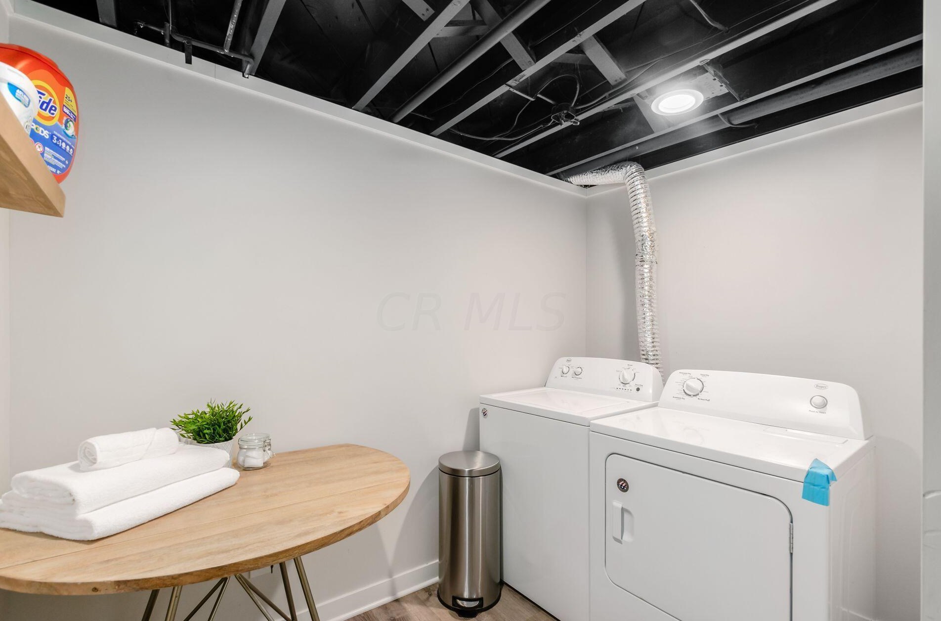 2643 Shrewsbury Rd, Columbus OH  43221-1124 exterior