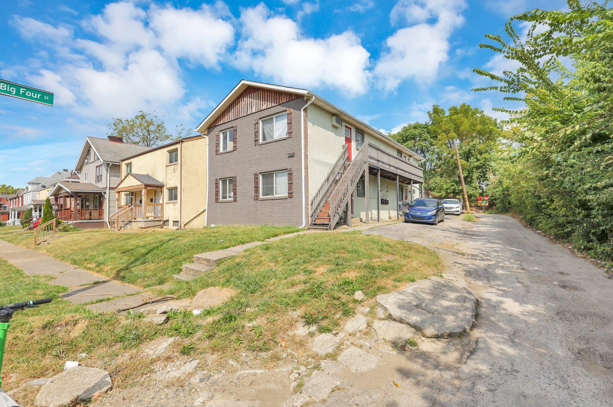 454 16 Ave, Columbus OH 43201-1735 exterior