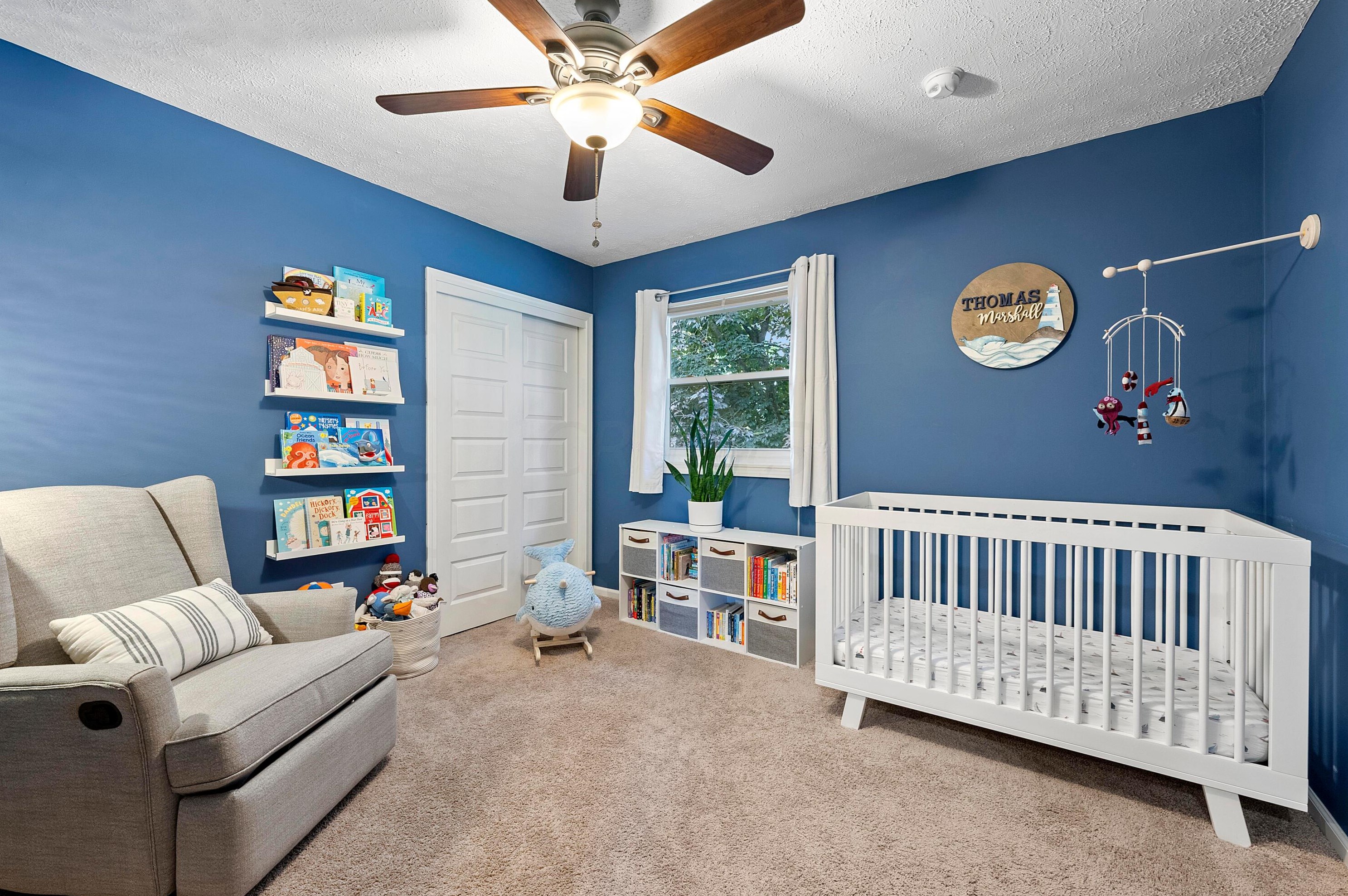 1572 Austin Dr, Columbus OH 43220-3103 exterior