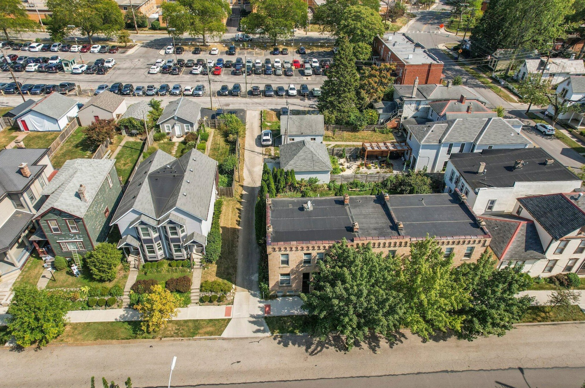 1094 Highland St, Columbus OH 43201-3277 exterior