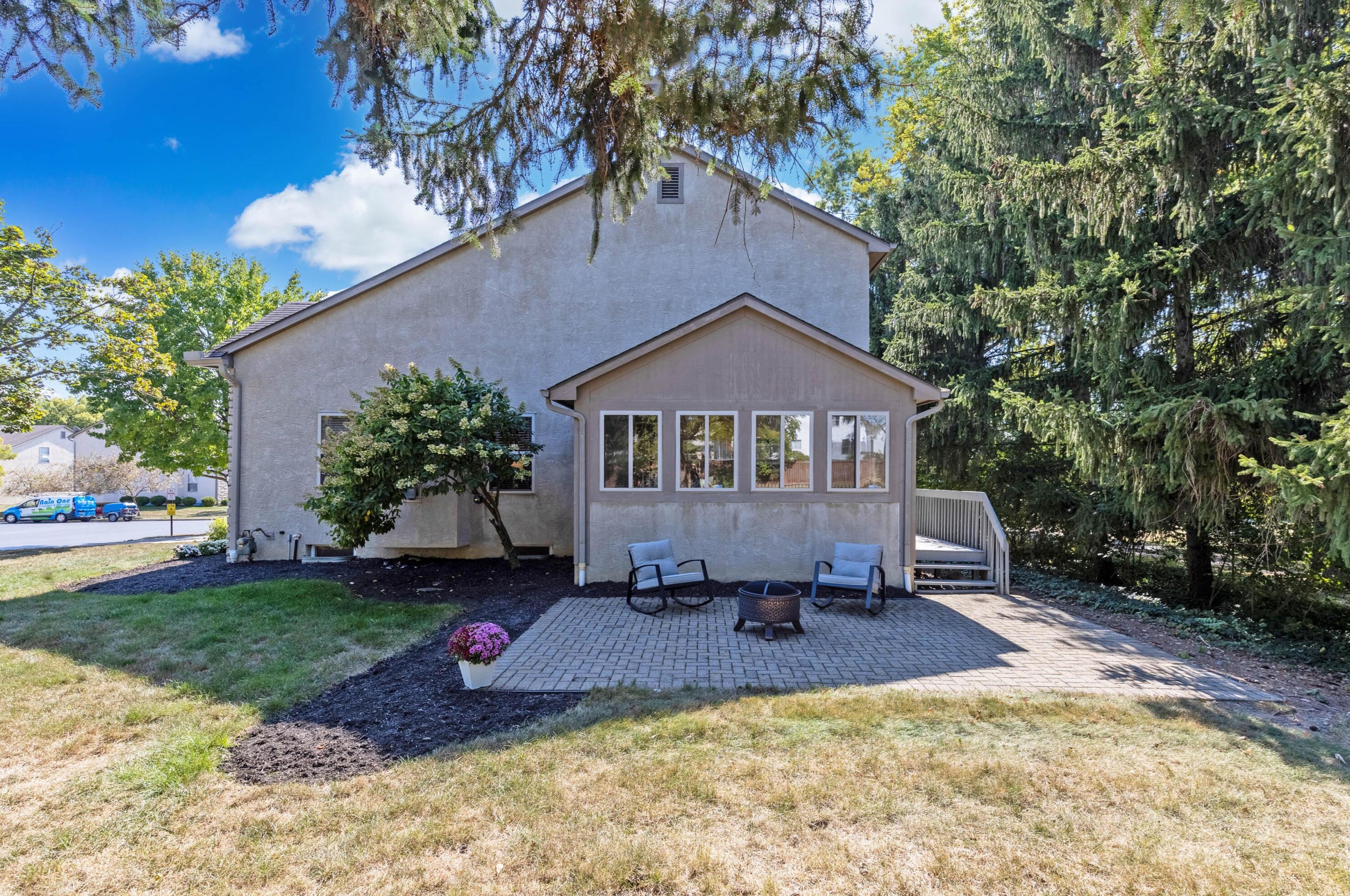 8641 Libra Rd, Dublin OH  43016-9022 exterior