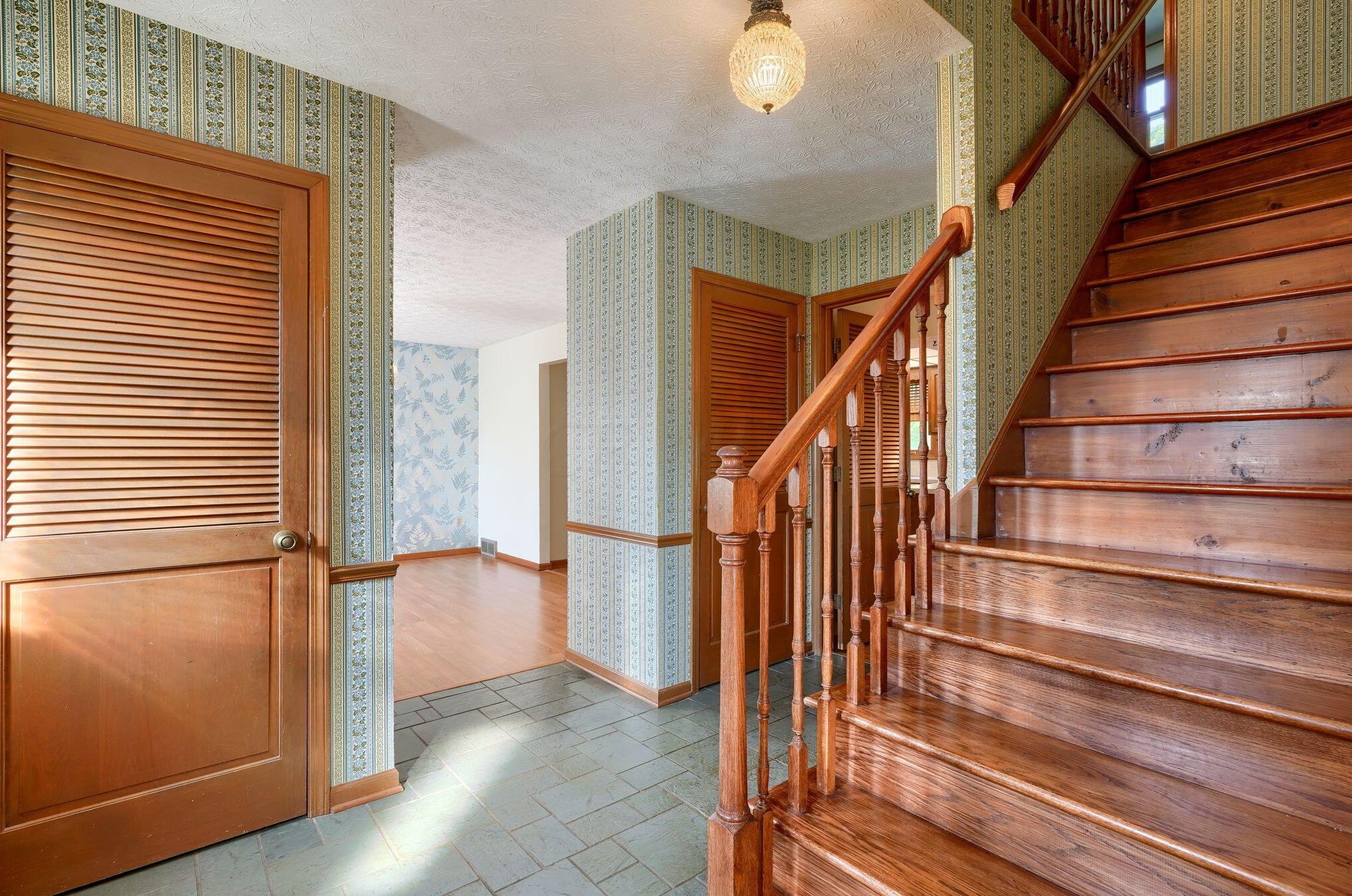 13668 Stonehenge Cir, Pickerington OH  43147-9717 exterior