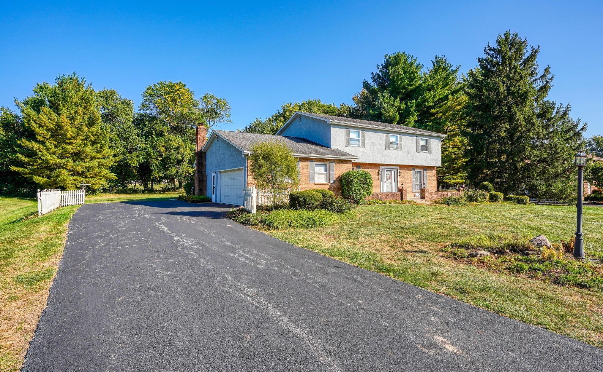 13668 Stonehenge Cir, Pickerington OH  43147-9717 exterior