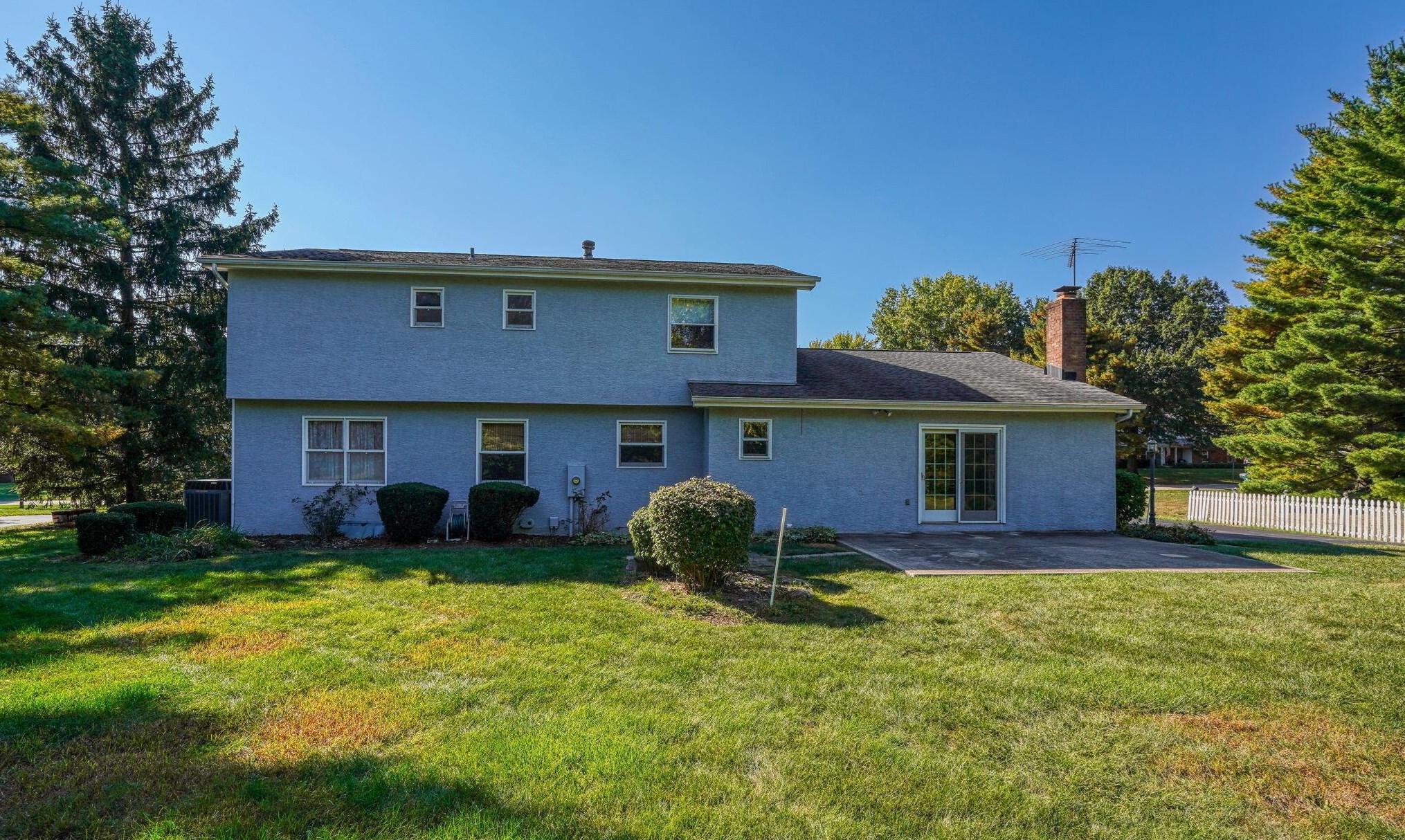 13668 Stonehenge Cir, Pickerington OH  43147-9717 exterior