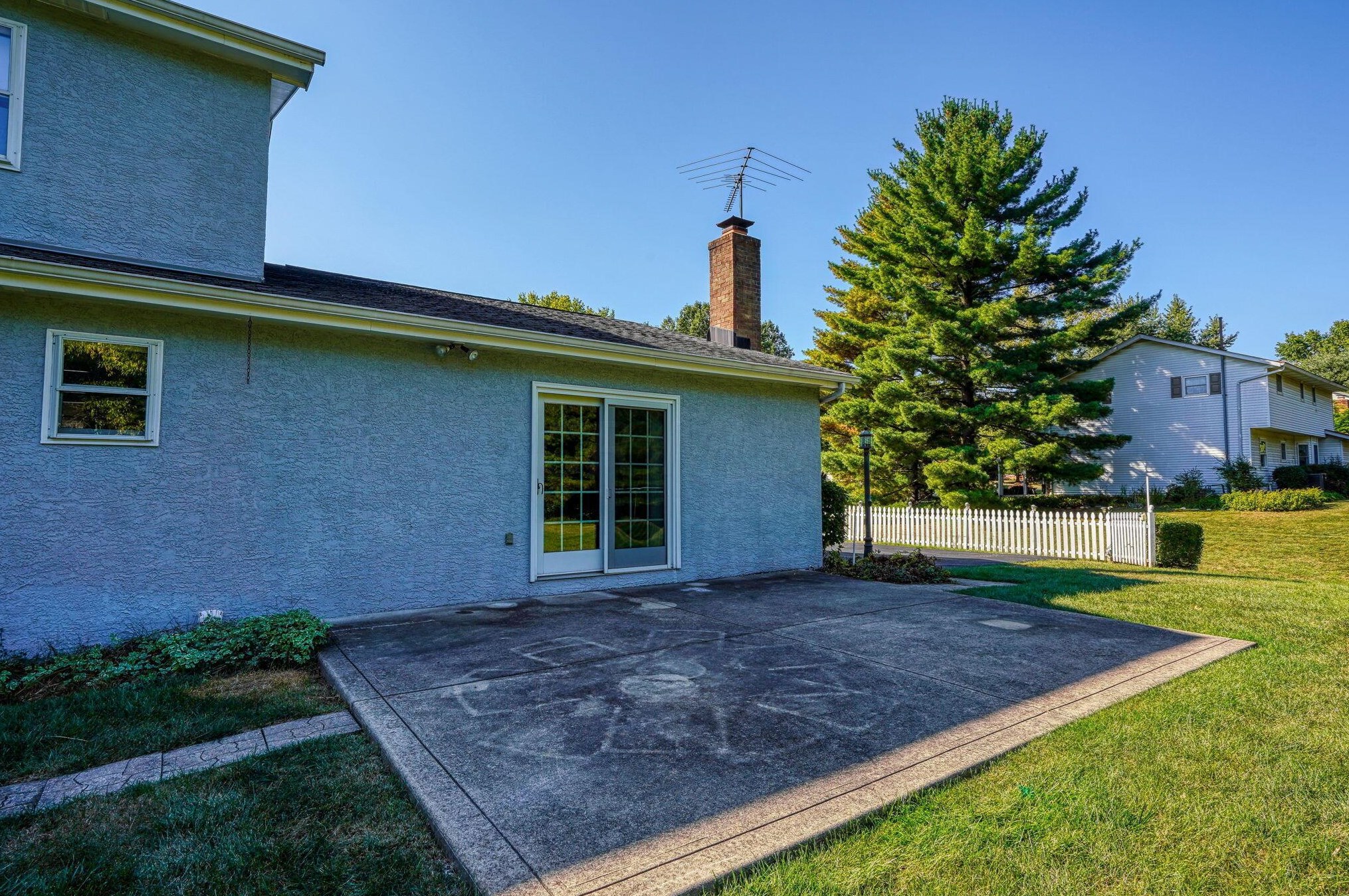 13668 Stonehenge Cir, Pickerington OH  43147-9717 exterior