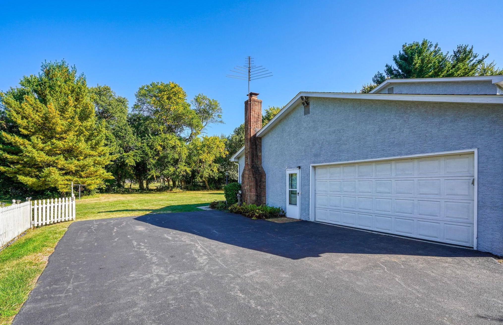 13668 Stonehenge Cir, Pickerington OH  43147-9717 exterior