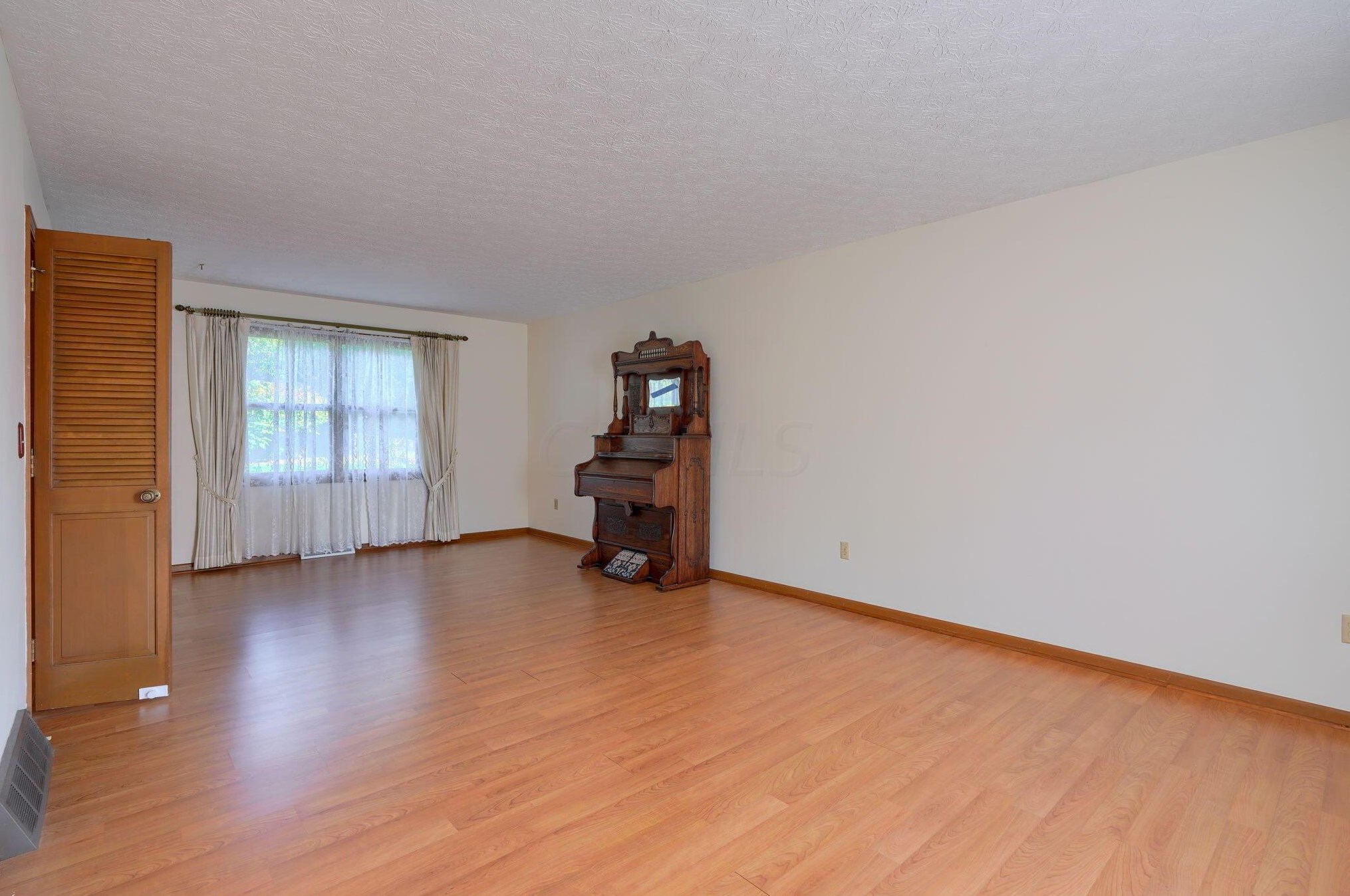 13668 Stonehenge Cir, Pickerington OH  43147-9717 exterior