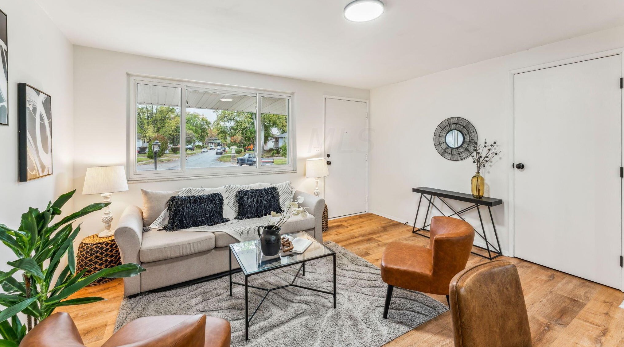 2027 Shawbury Ct, Columbus OH  43229-3856 exterior