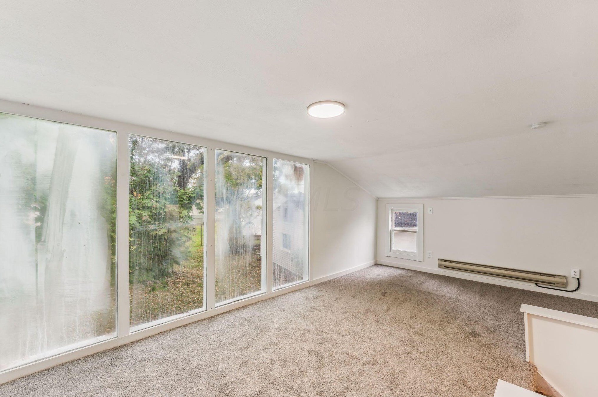 2027 Shawbury Ct, Columbus OH  43229-3856 exterior