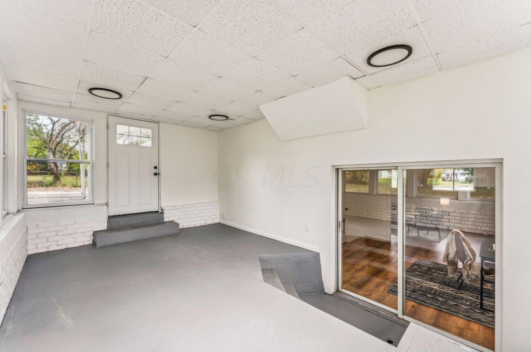 2027 Shawbury Ct, Columbus OH  43229-3856 exterior