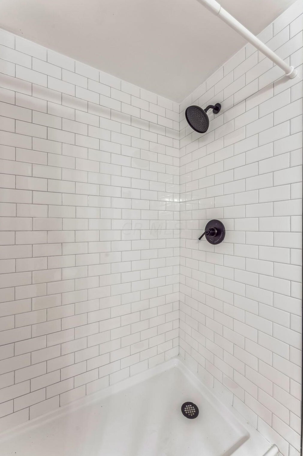 2027 Shawbury Ct, Columbus OH  43229-3856 exterior