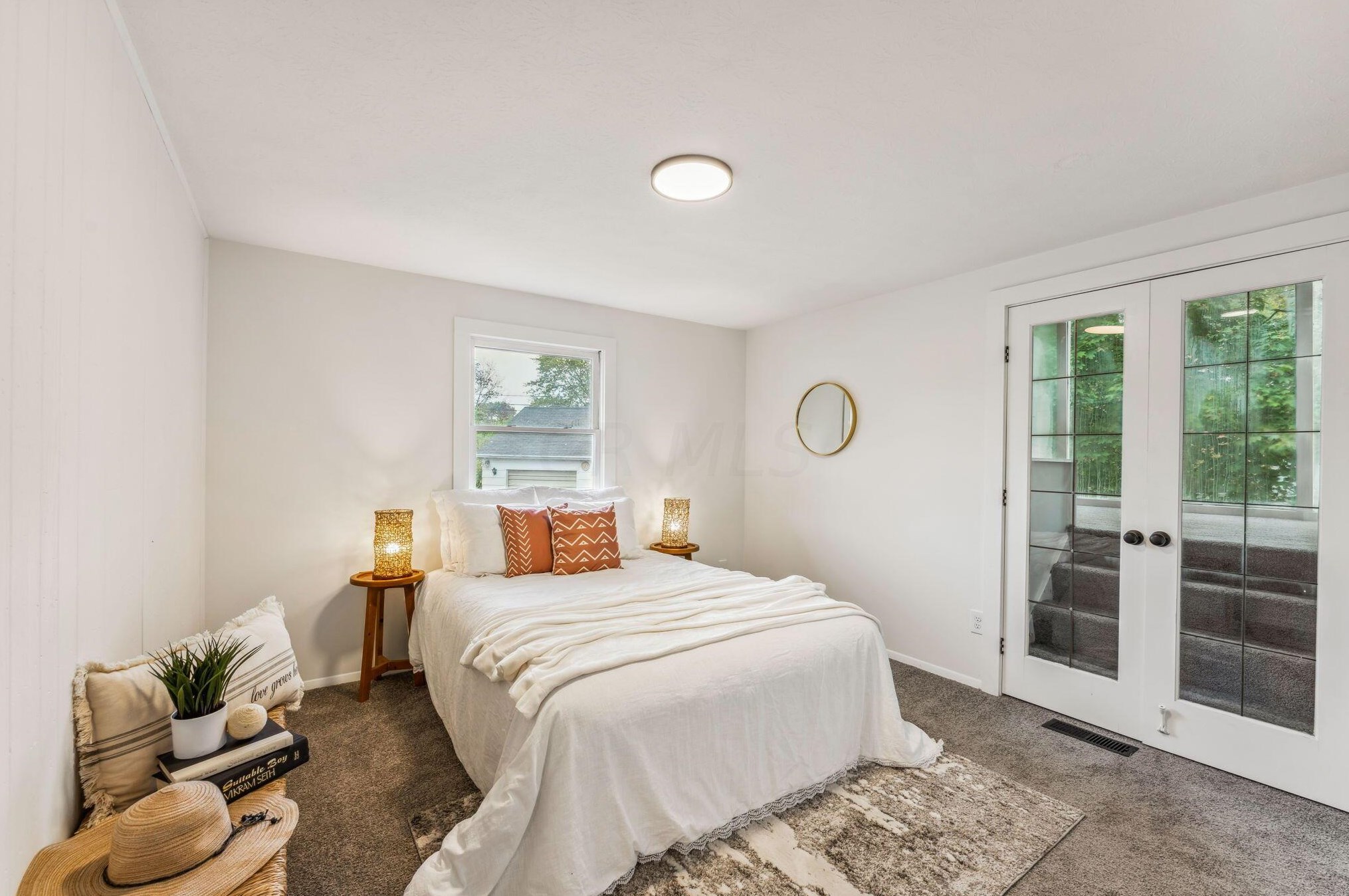 2027 Shawbury Ct, Columbus OH  43229-3856 exterior