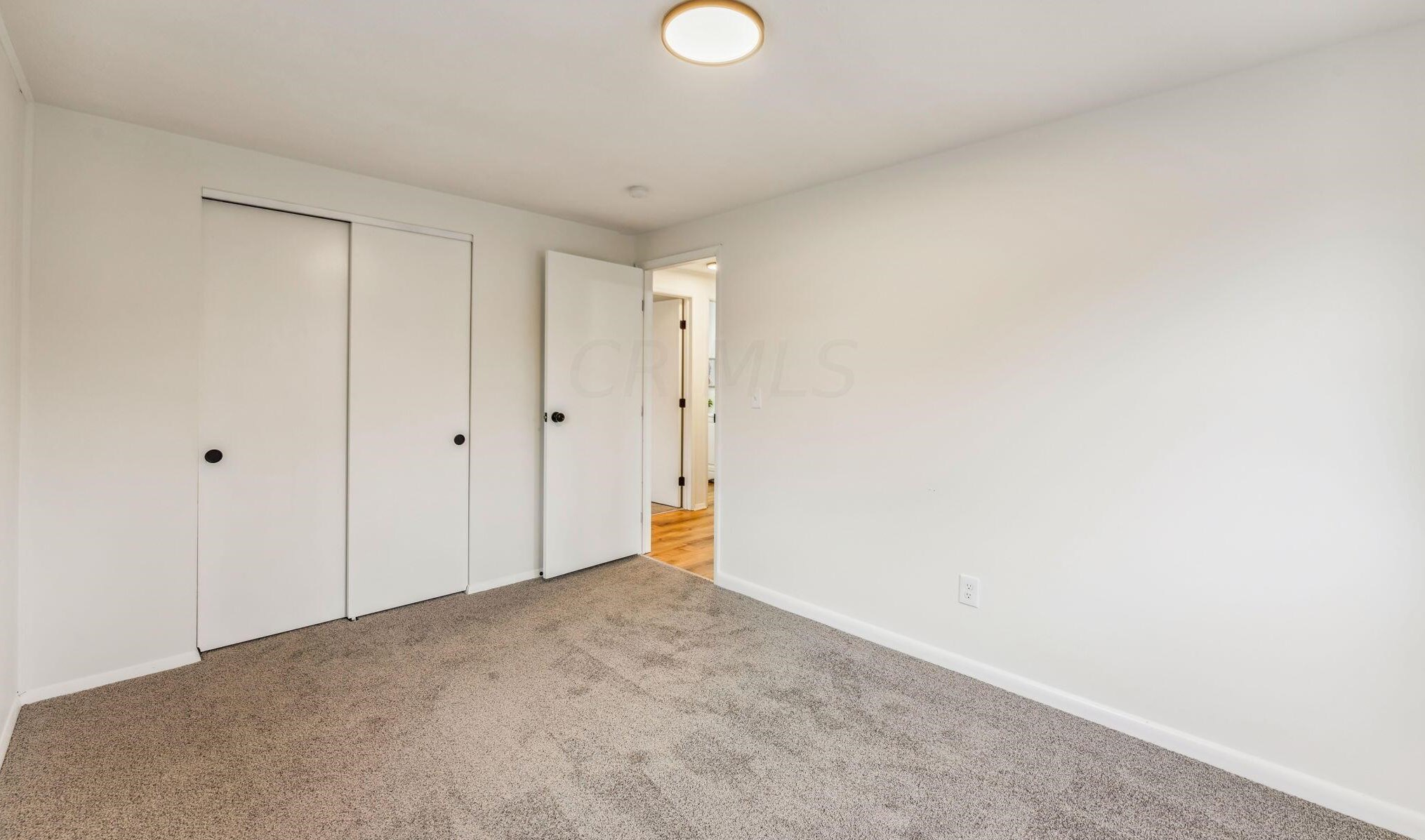 2027 Shawbury Ct, Columbus OH  43229-3856 exterior