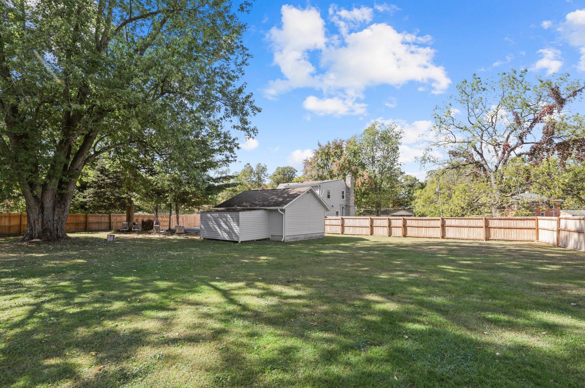 8200 Flint Rd, Columbus OH  43235-6411 exterior