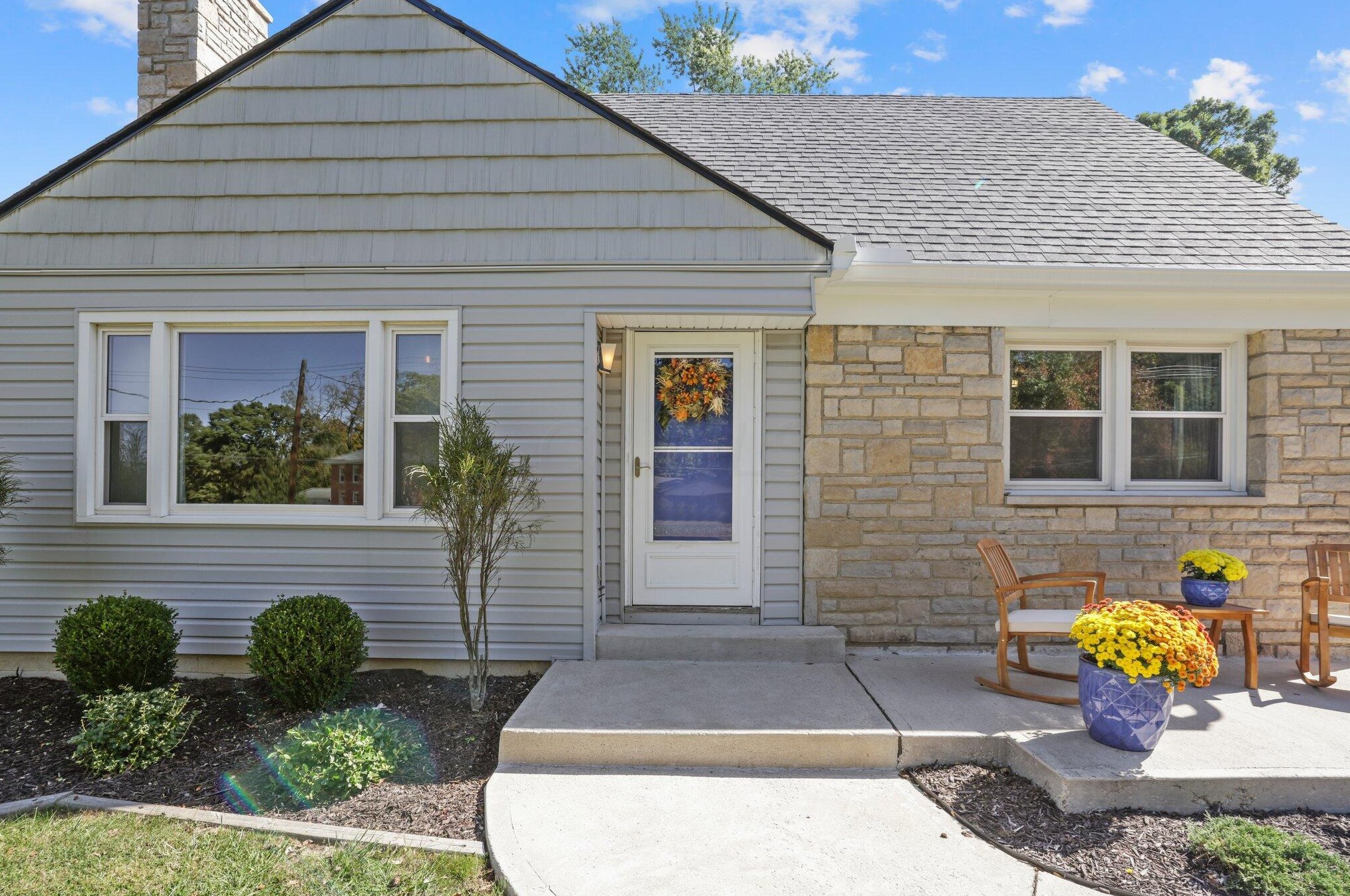 8200 Flint Rd, Columbus OH  43235-6411 exterior