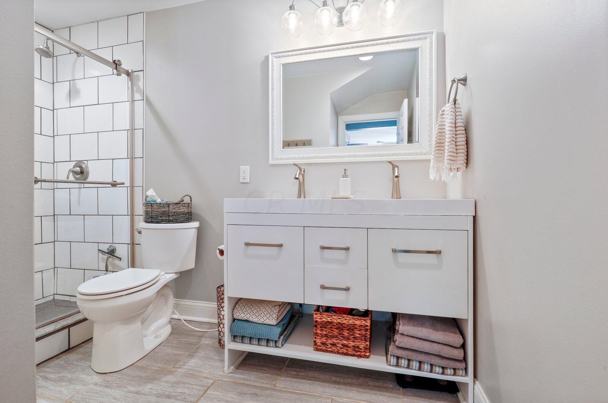 8200 Flint Rd, Columbus OH  43235-6411 exterior