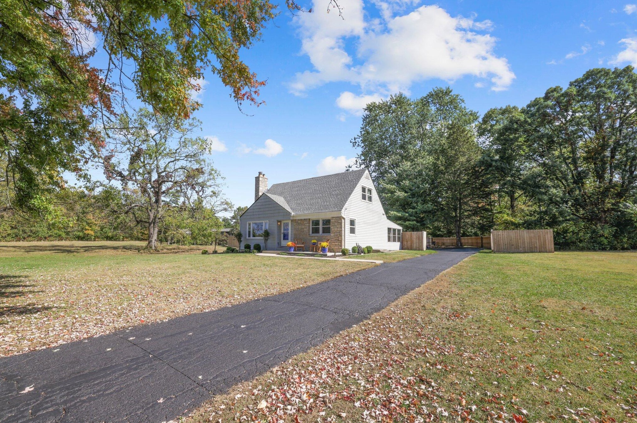 8200 Flint Rd, Columbus OH  43235-6411 exterior